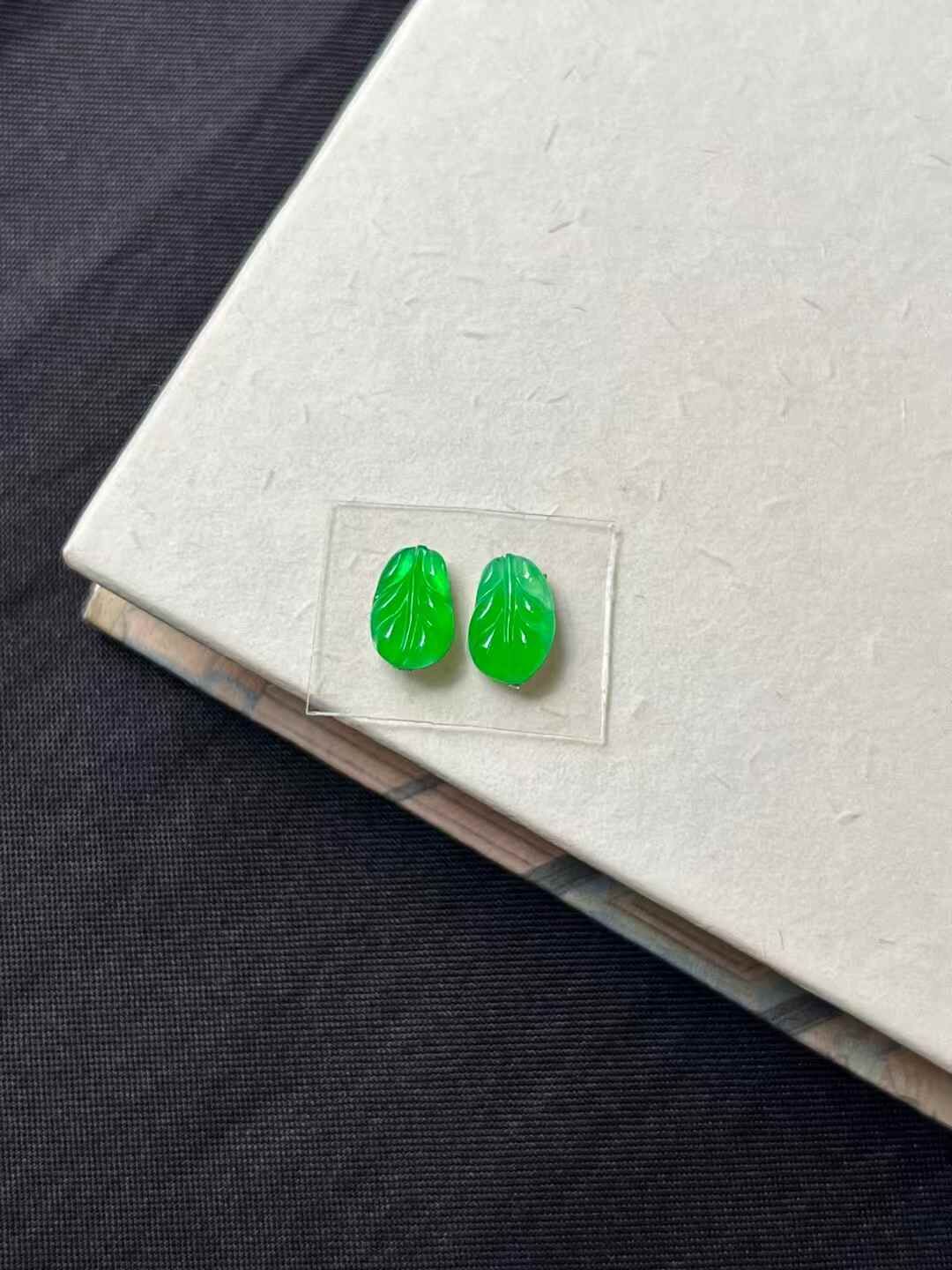 616330 翡翠玉葉一對
