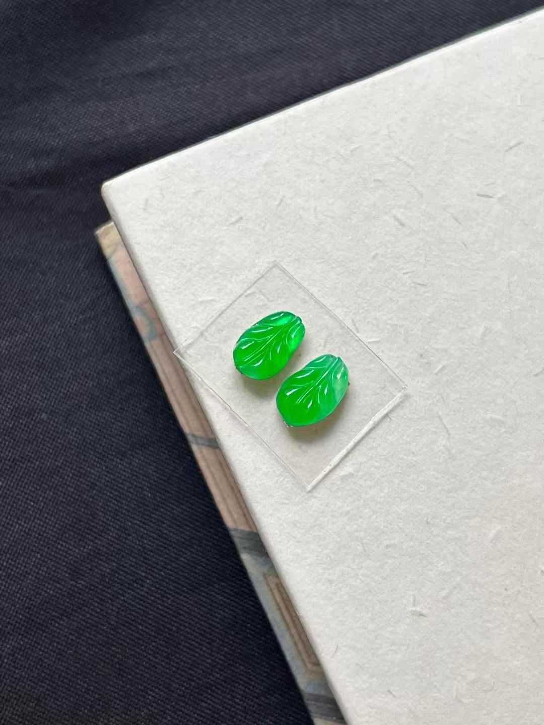 616330 翡翠玉葉一對