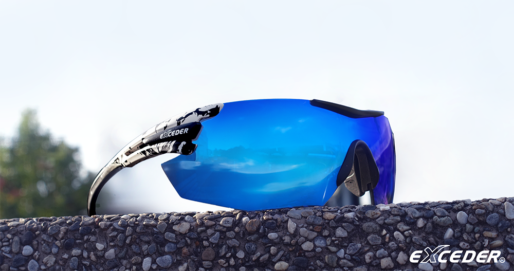 藍色鍍膜運動太陽眼鏡