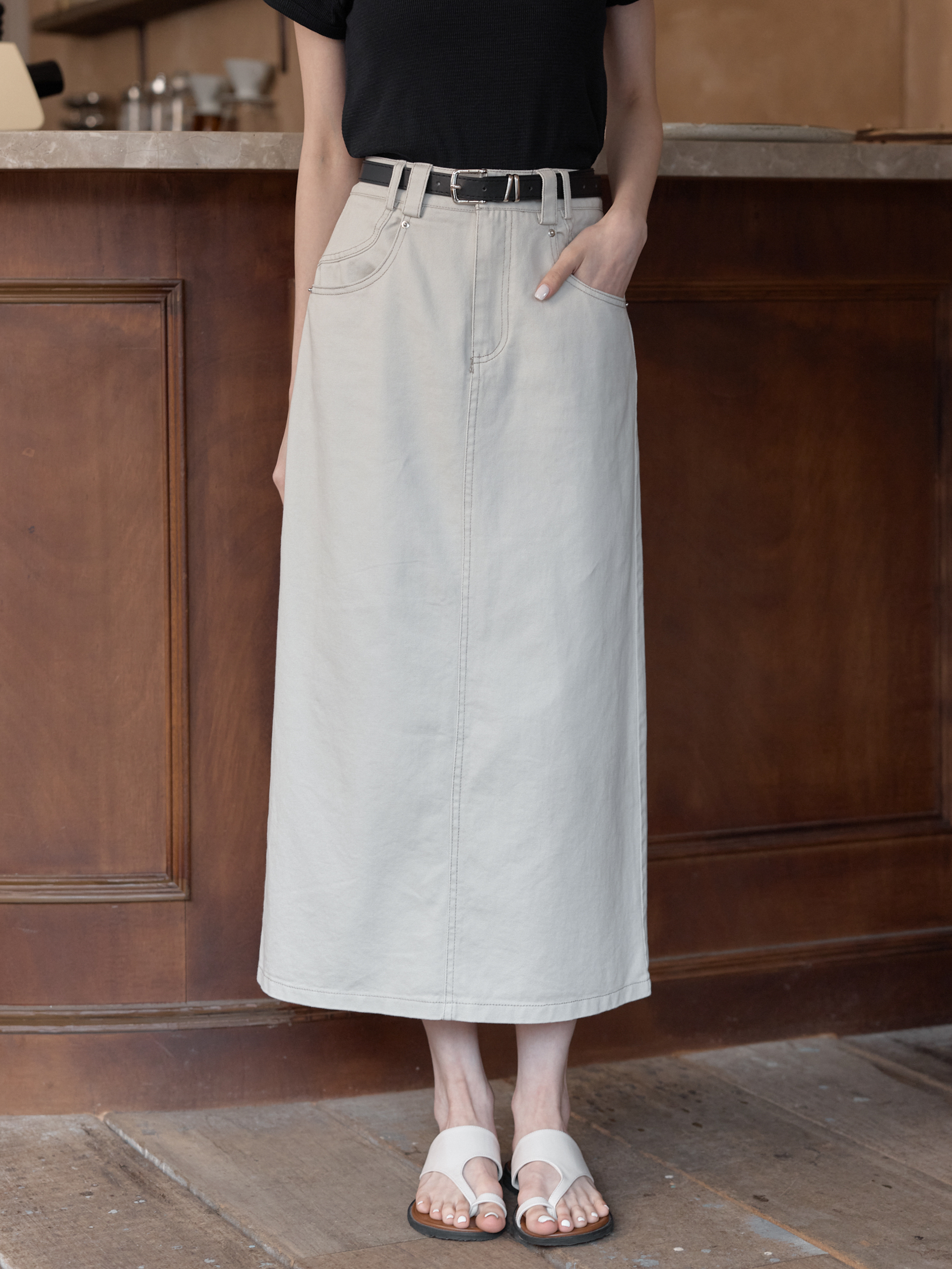俐落感車線丹寧長裙-附皮帶
