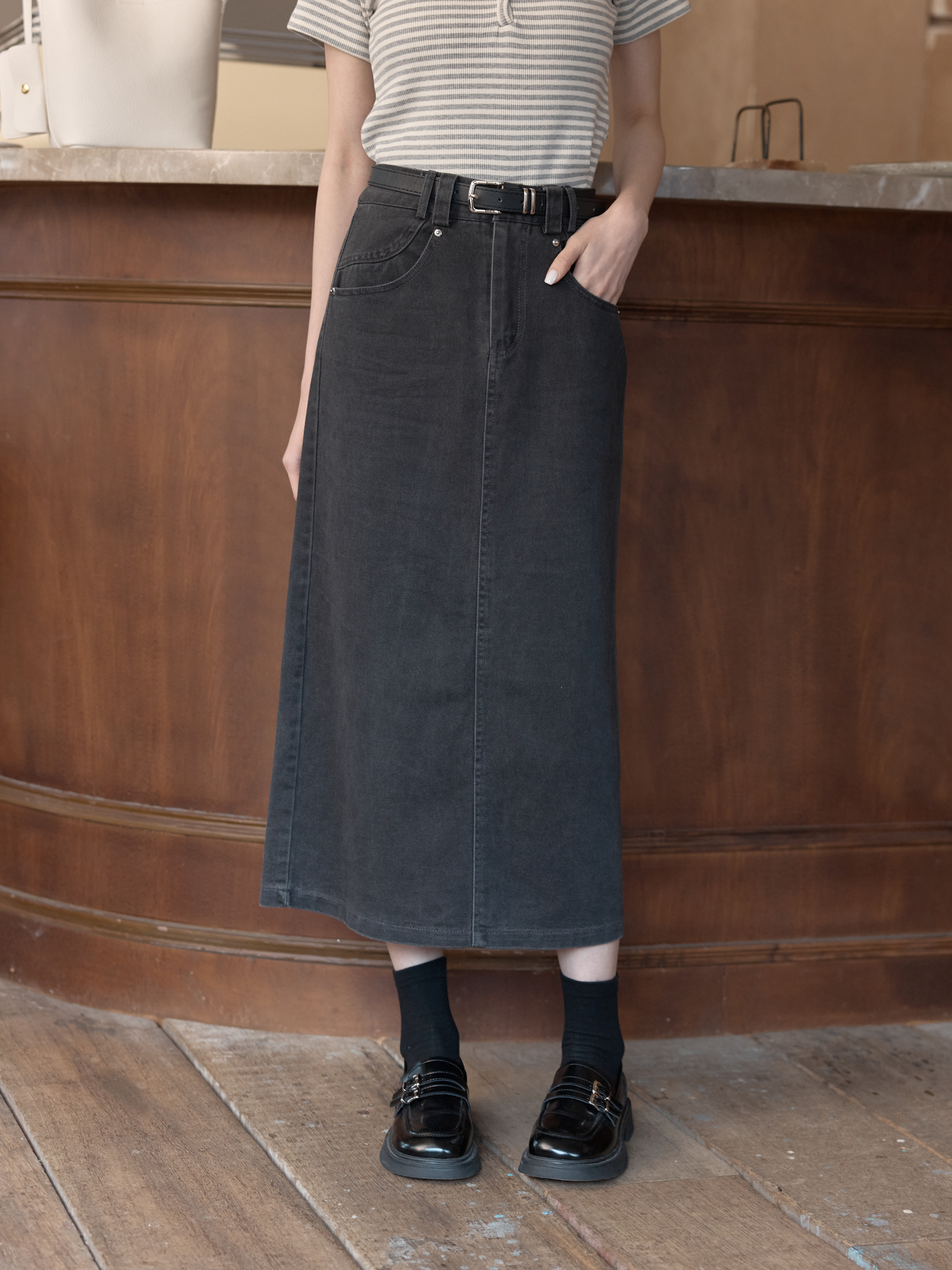 俐落感車線丹寧長裙-附皮帶