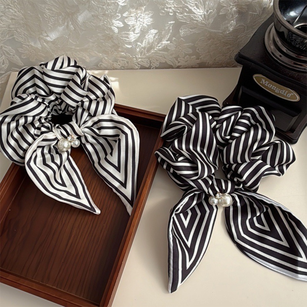 蝴蝶結髮圈 黑白條紋 大腸圈 韓國頭繩 高級感 彈力髮圈 女生髮飾 頭飾 氣質 飄帶 綁頭髮 馬尾髮束 髮圈女 131