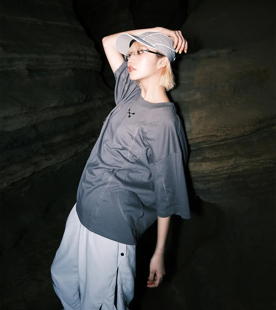 nozzle quiz®｜Reverse Arc S/S Tee (Black)