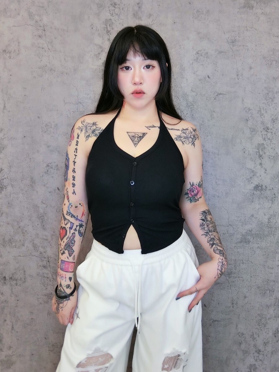 V領排扣繞脖小可愛*帶胸墊