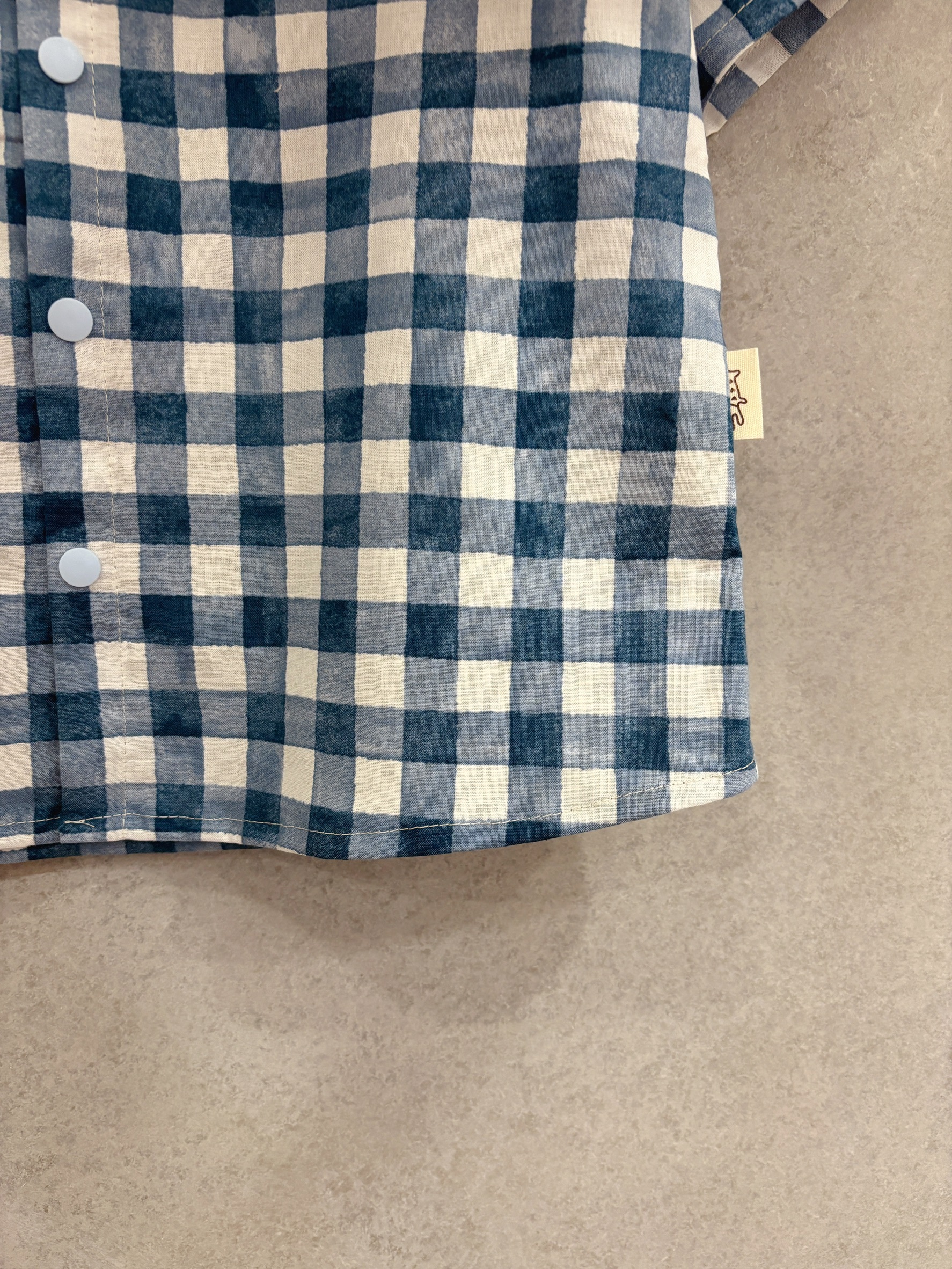 藍白格 小孩圓領短袖襯衫（120）