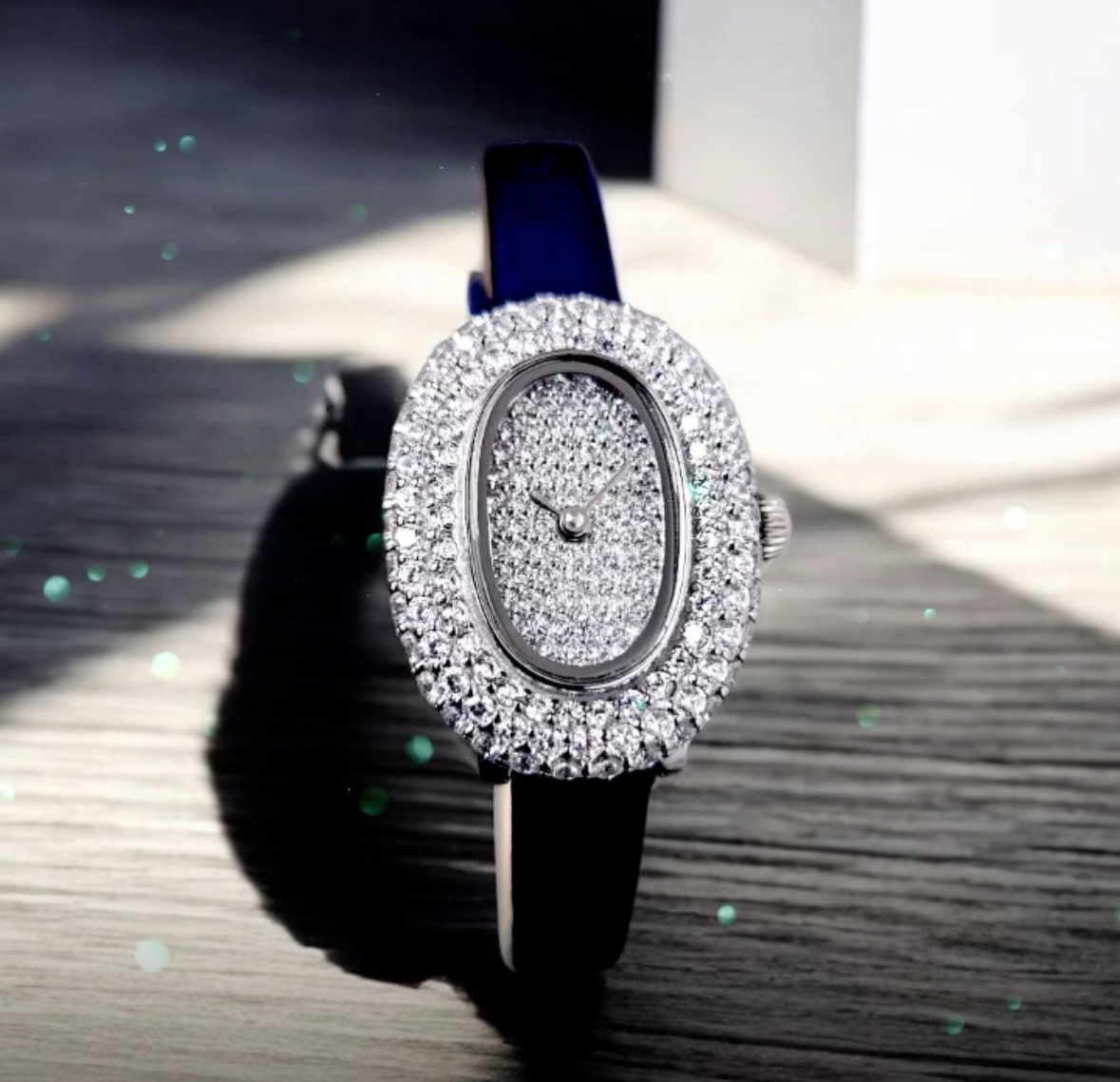 Crisathena 橢圓水鑽手錶 -M