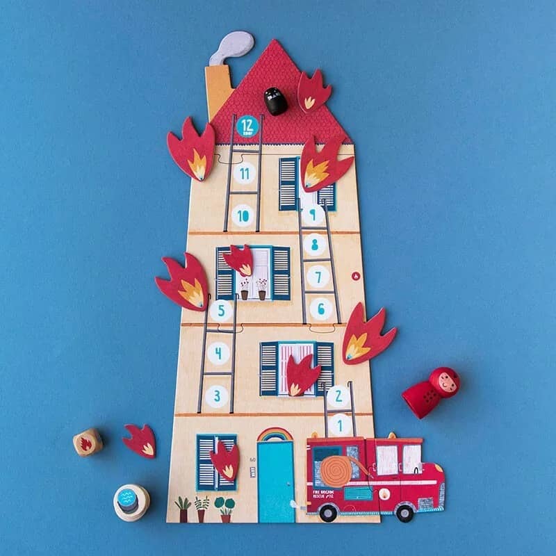 Londji搶救貓咪合作遊戲，協助消防員，拯救屋頂的貓咪，從中學習數字，並透過與他人討論做出決策。