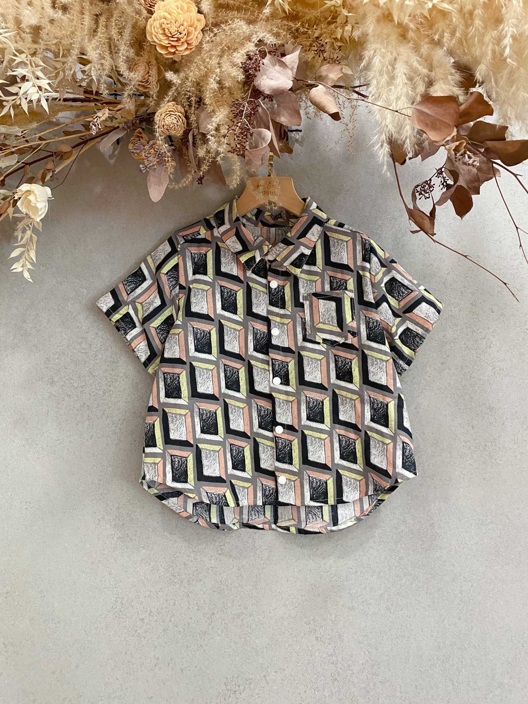 粉黃巧克力磚 短袖襯衫（120）