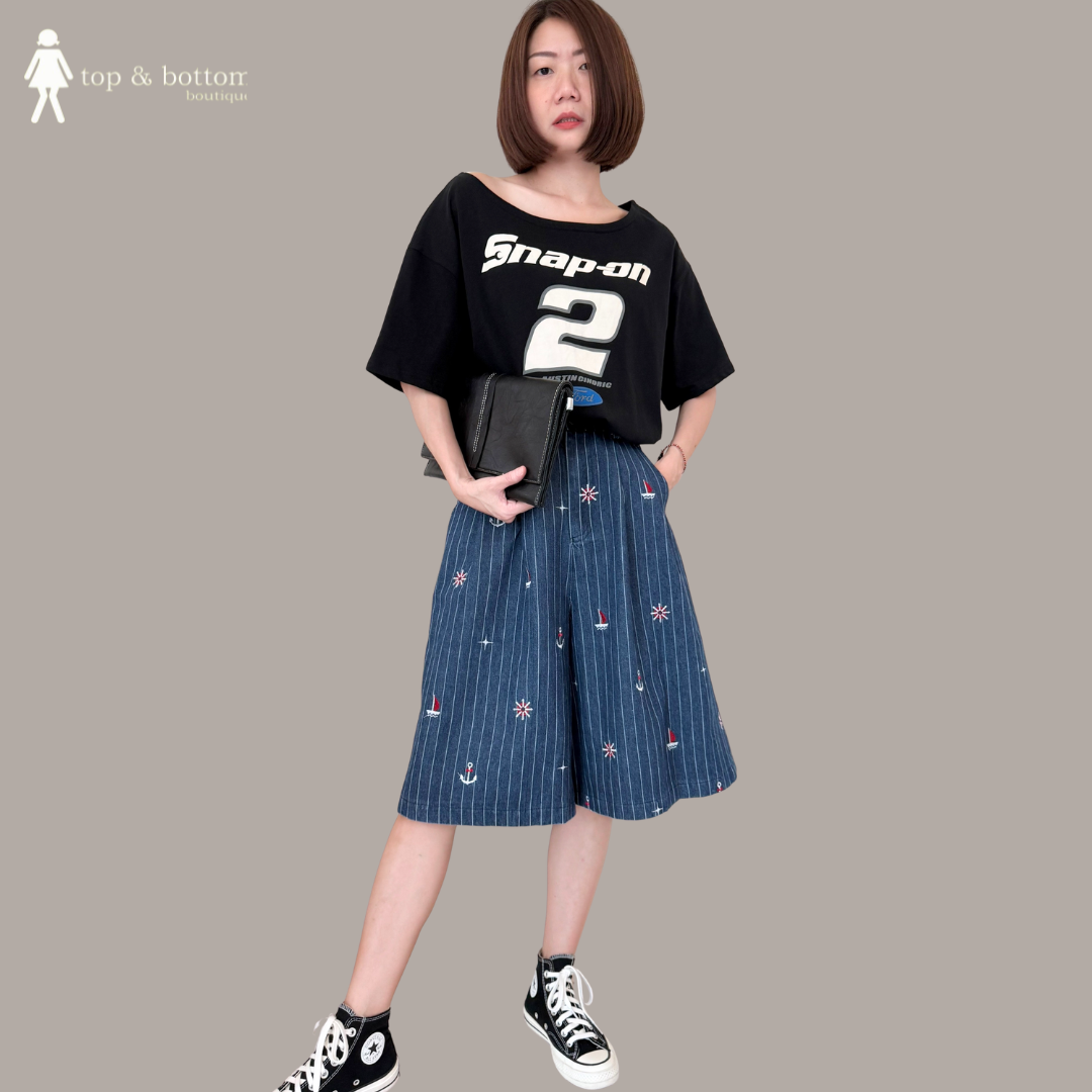 DENIM KNEE LENGTH PANT WITH EMBROIDERED DETAILED