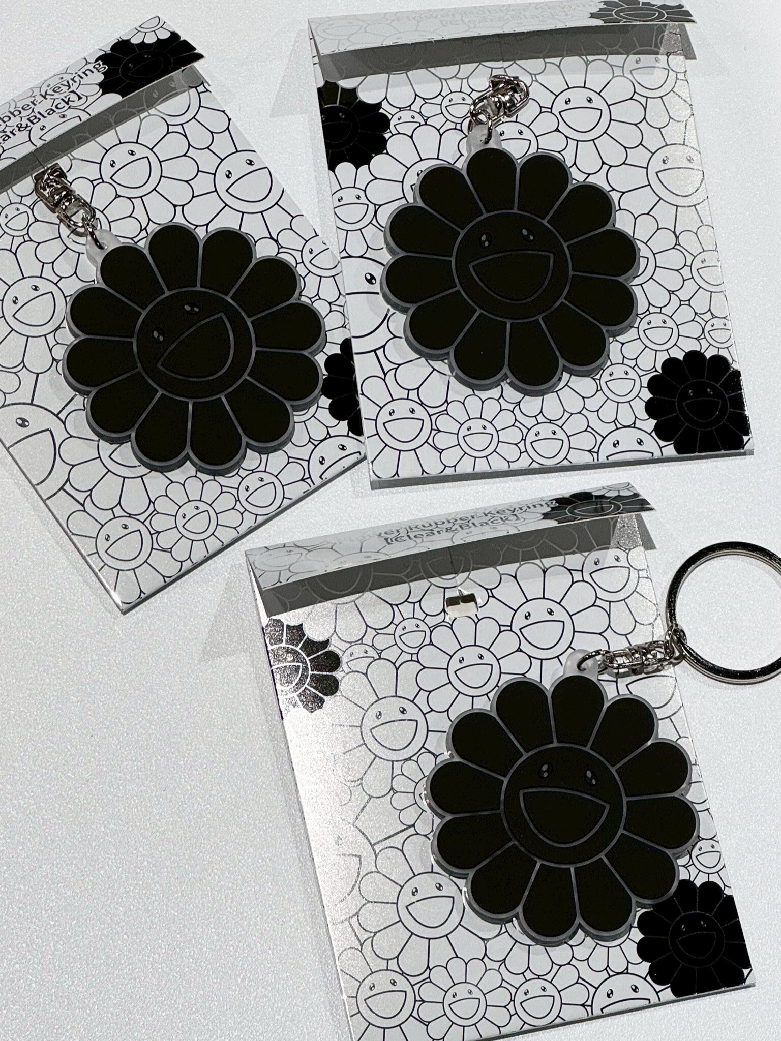 村上隆 暗黑膠印小花 鑰匙圈