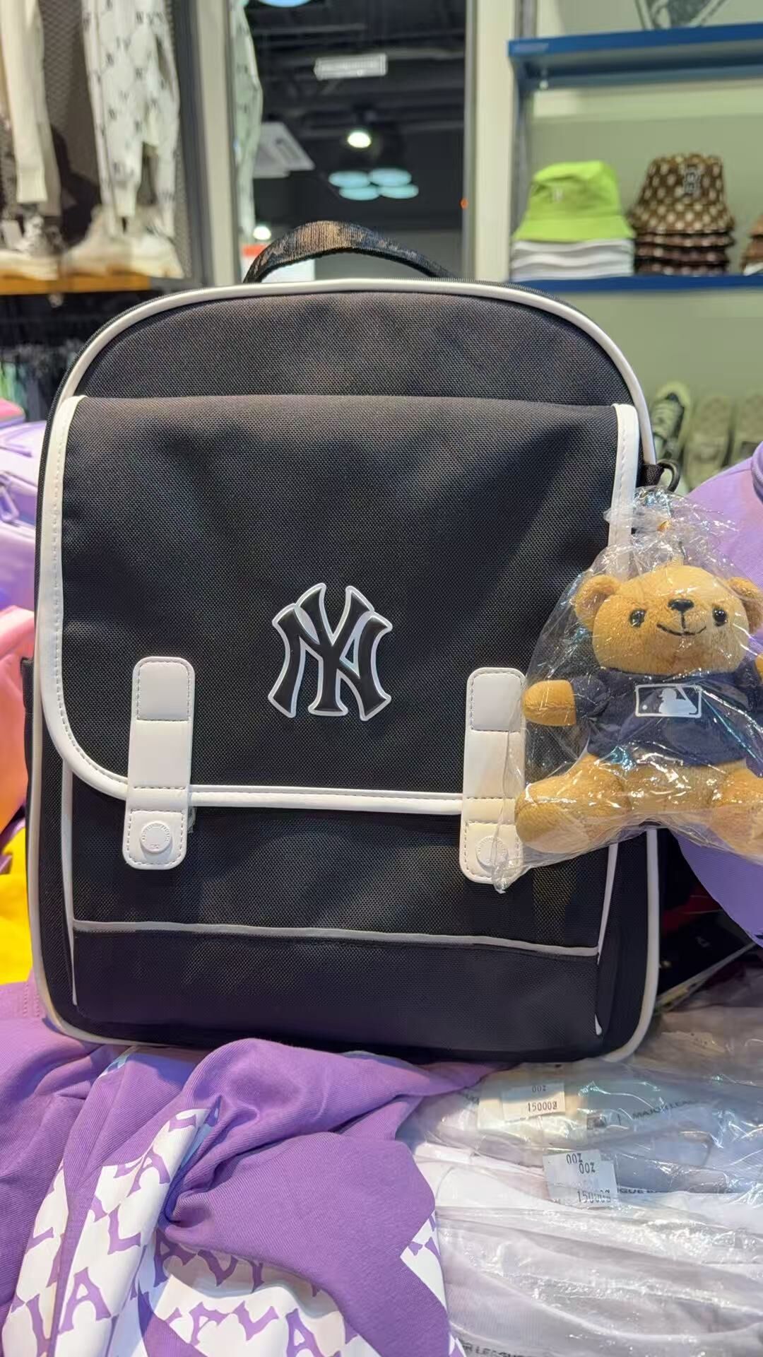 【直播】MLB LL0625725 小童背包 (黑色雙扣款)