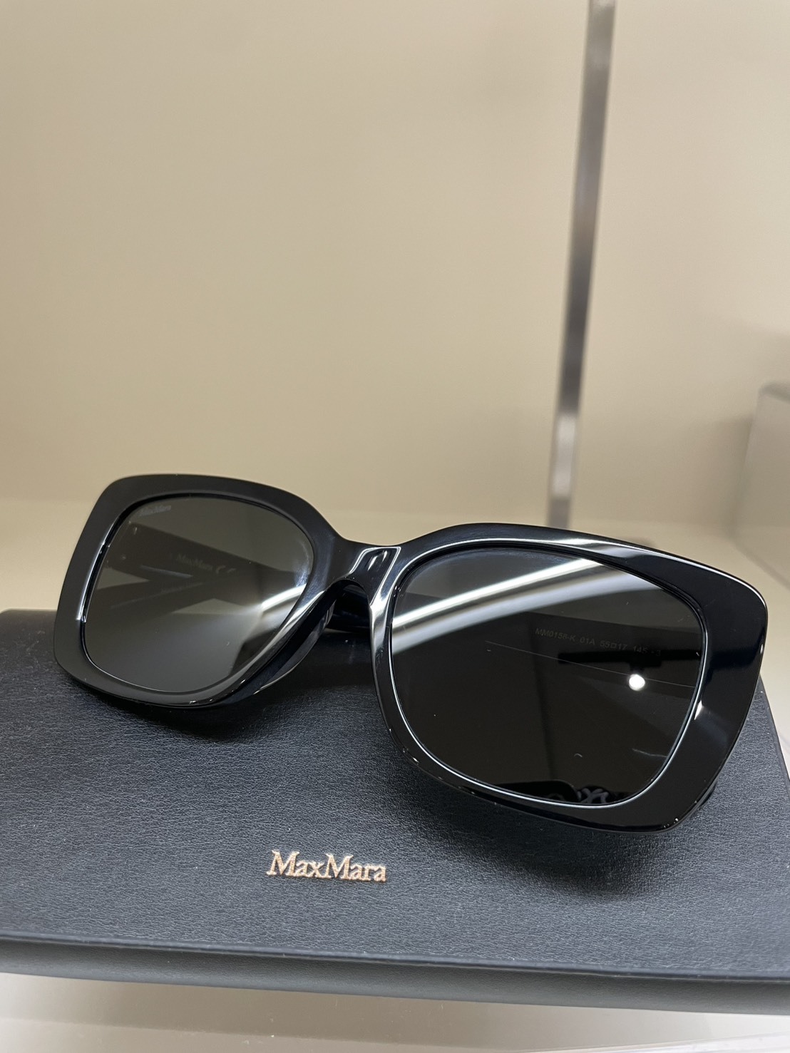 FH64 MAXMARA MM0158K 黑色方型墨鏡