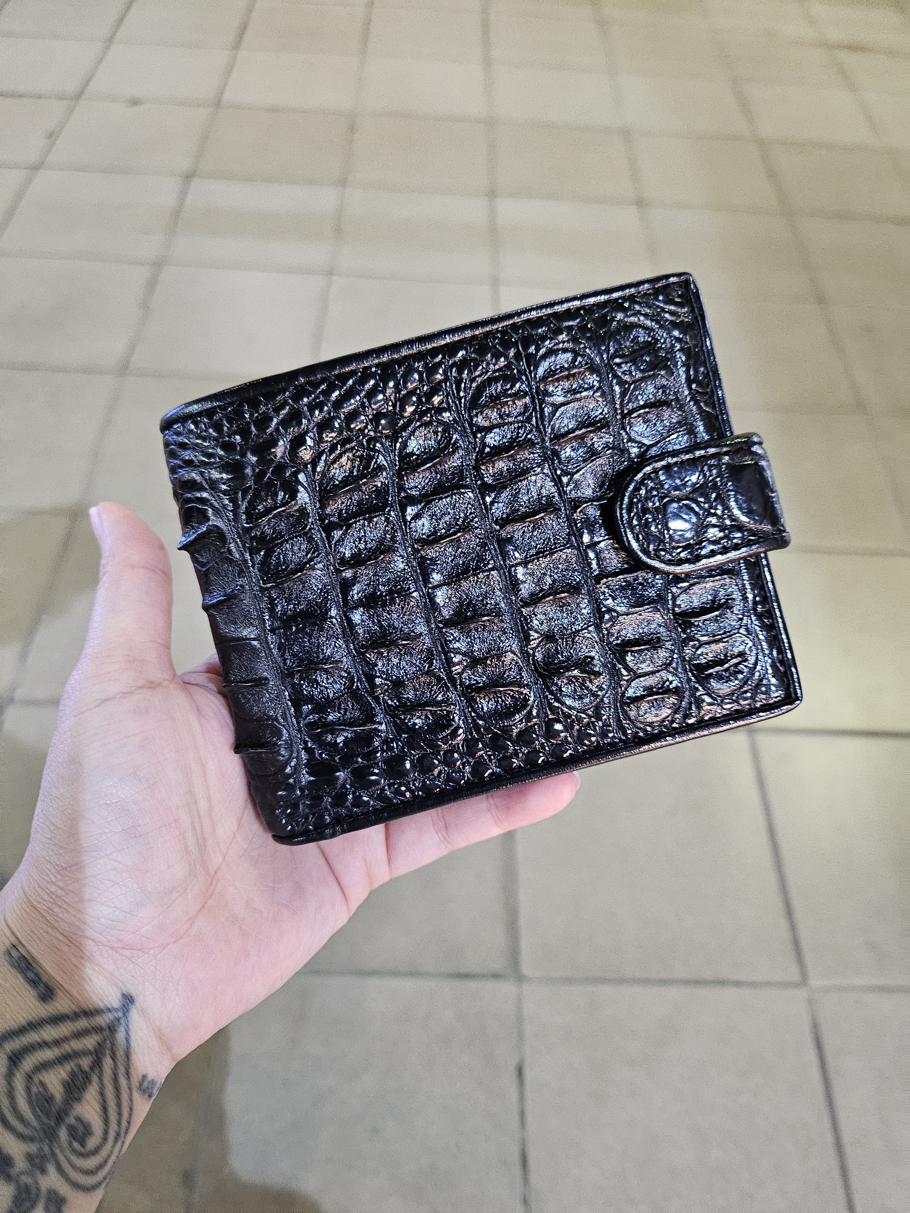 泰國 鱷魚皮扣短銀包 (T6 T770)