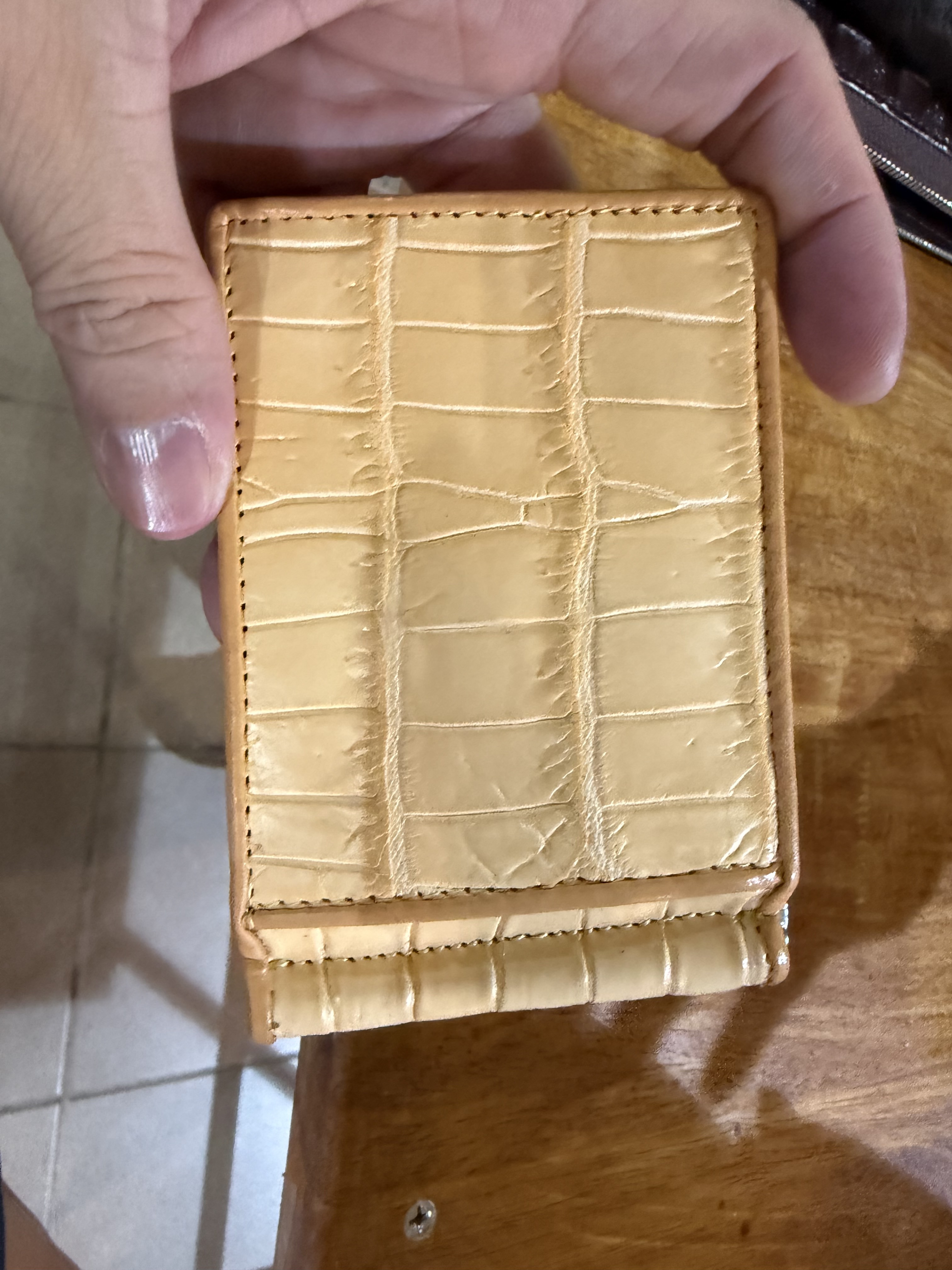 泰國 鱷魚皮卡套（T6 T773）