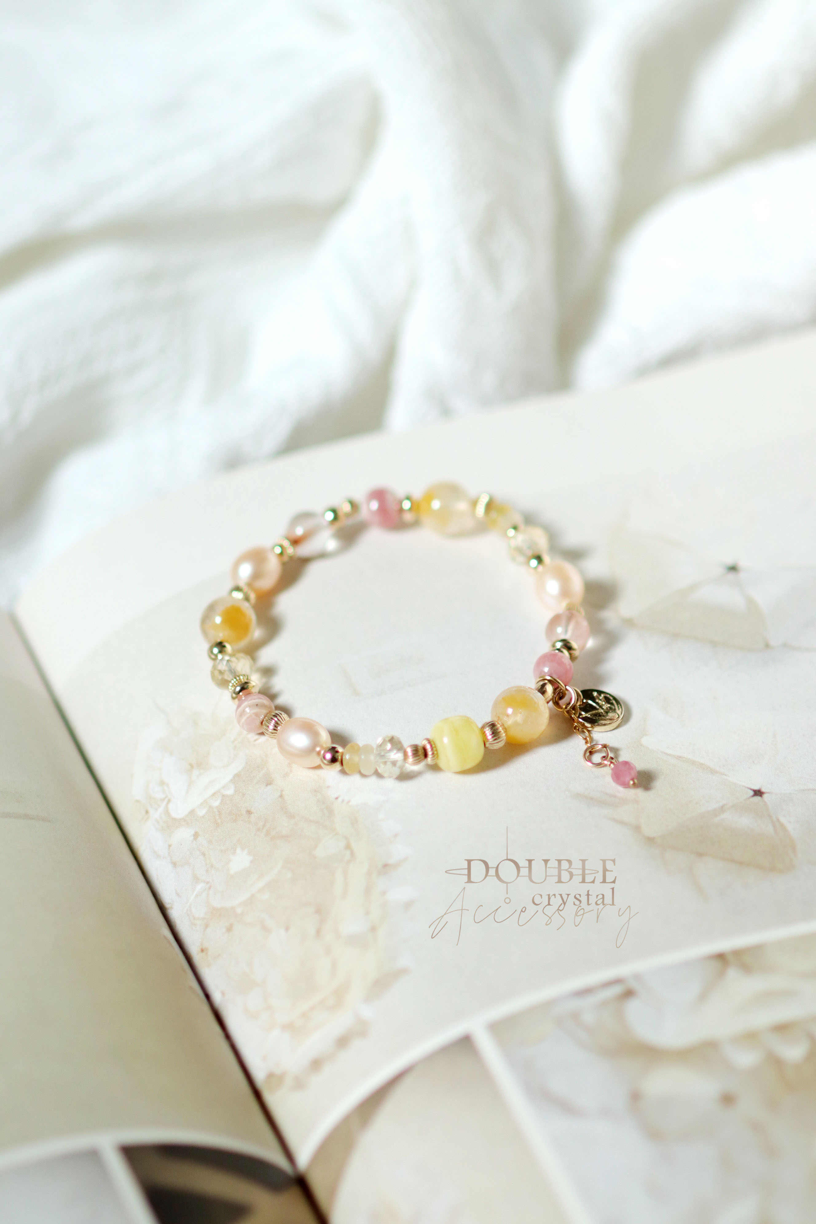 想留住的晴天：黃兔毛．香檳金珍珠．紅紋石．粉兔毛．白花蜜蠟．黃水晶