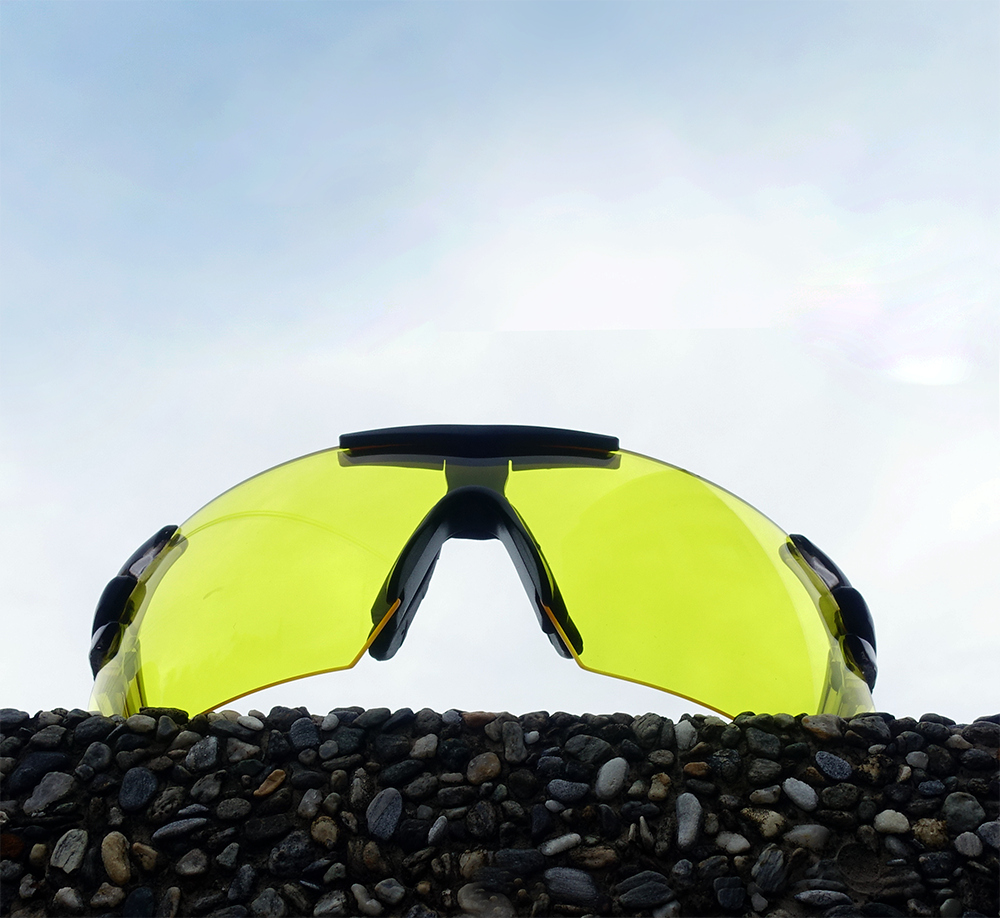 設計款運動太陽眼鏡