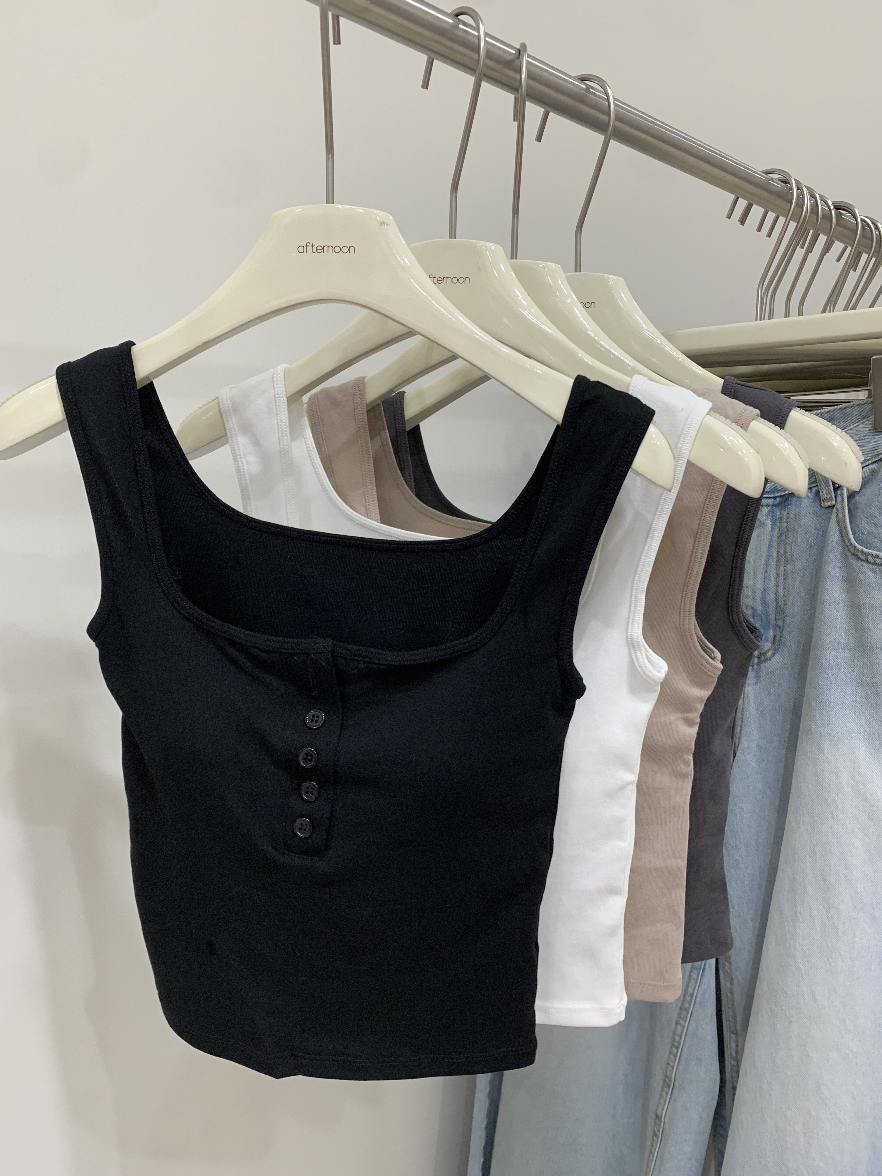 1035 不裸露自在出門Bratop