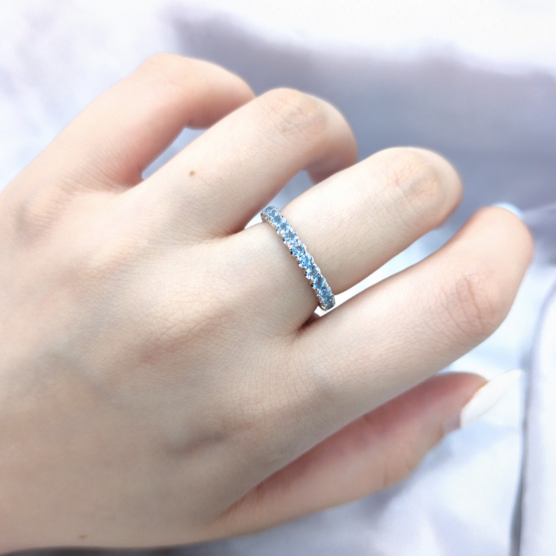 全新18K白金1卡27份天然帕拉伊巴碧璽全圈戒指