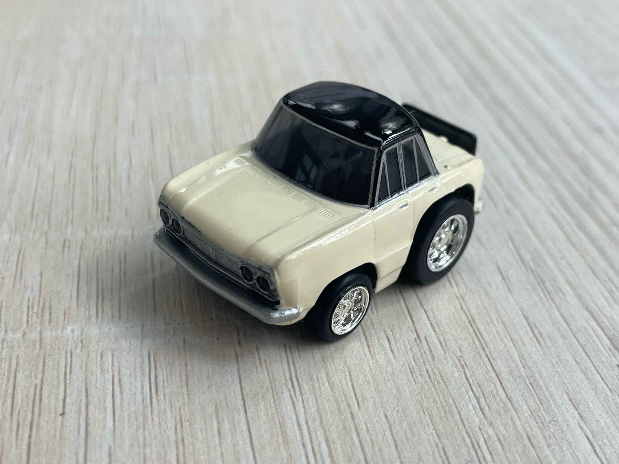 CHORO Q CHIBIKKO NISSAN SKYLINE 2000 GT-B(S254B) BIEGE