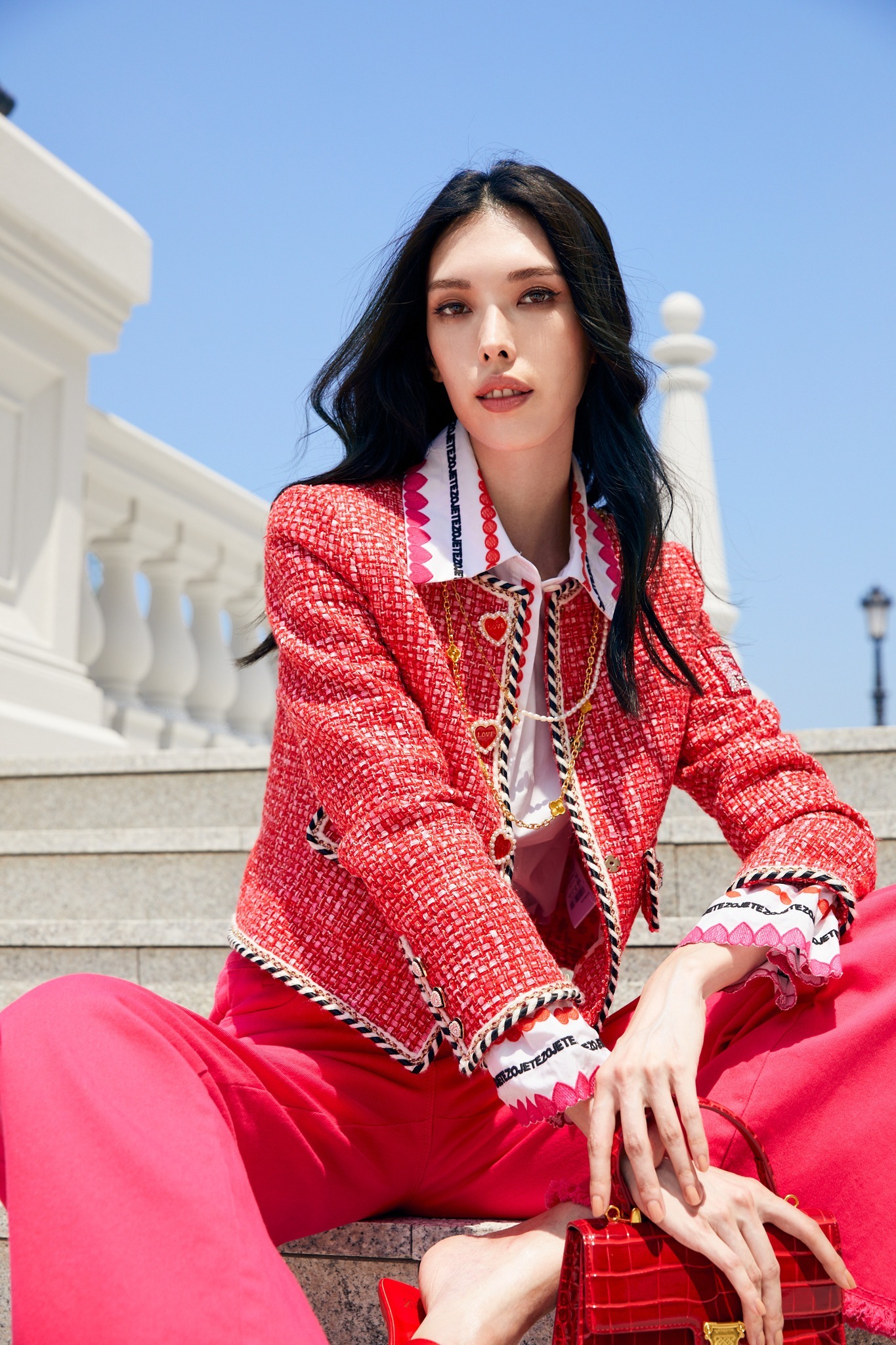 BC1EA008A1 紅色派對古典刺袖襯衫