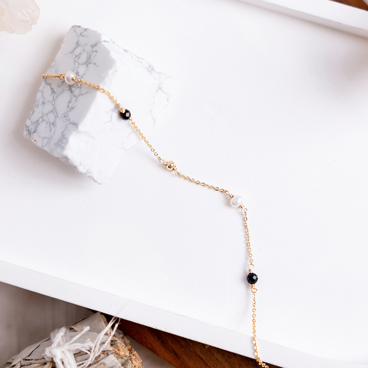 七月誕生石 • 風信子 • 重生的愛 – 珍珠黑瑪瑙 – 手鍊