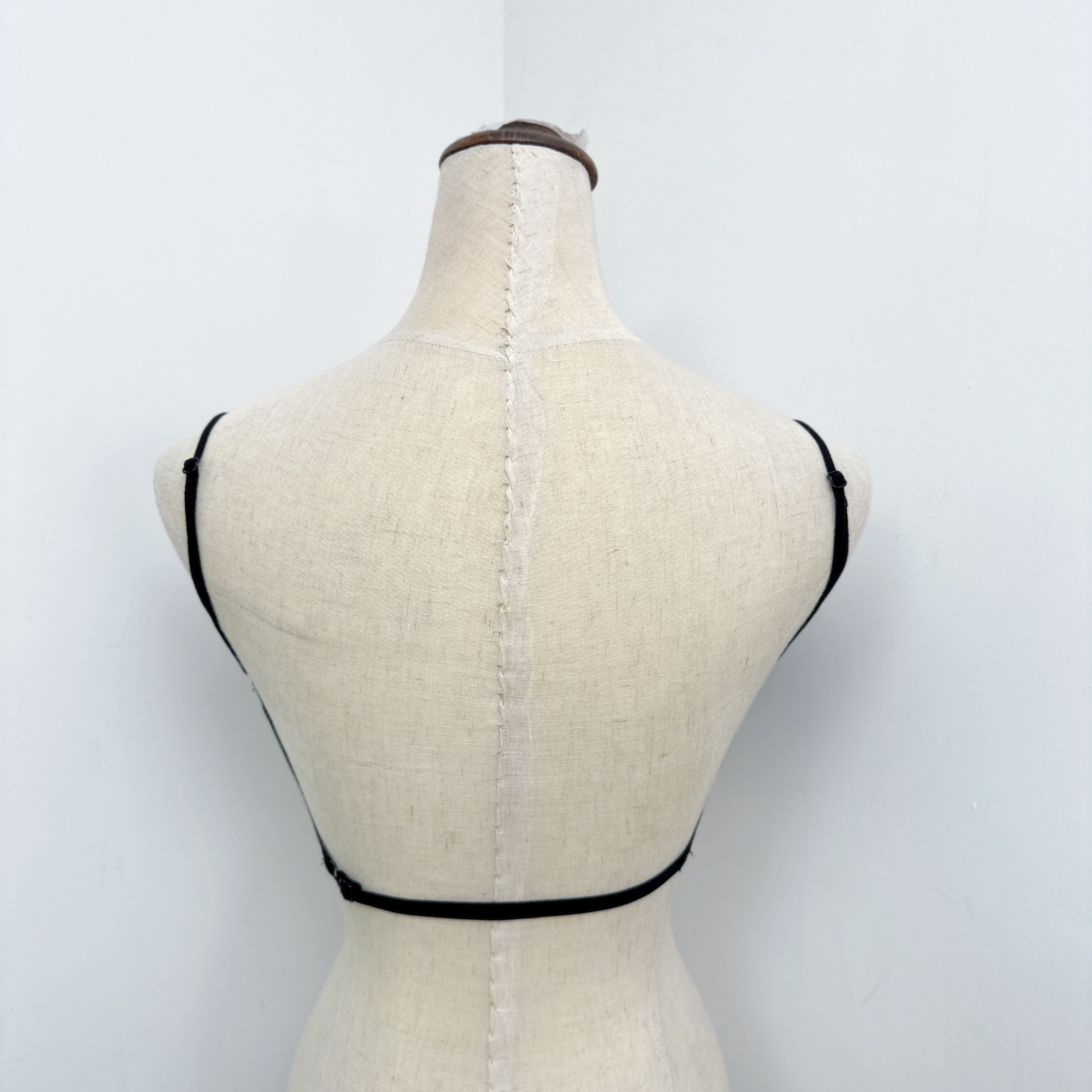 #1360-F Size超薄小雲肌後一字帶固定杯果凍幼帶CasualBra (A27-A31)