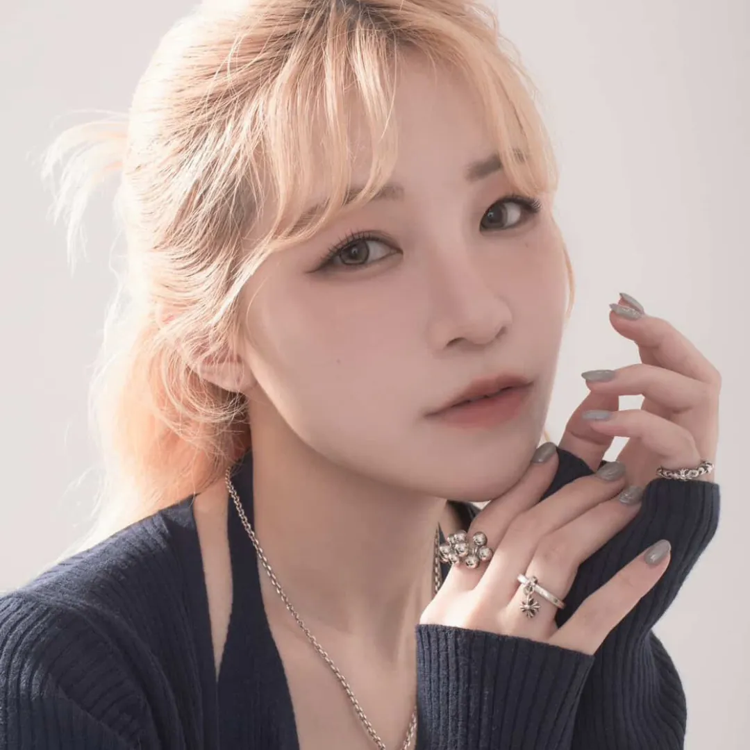 M-Palace Taichung Flagship Salon hairstylist - Nina