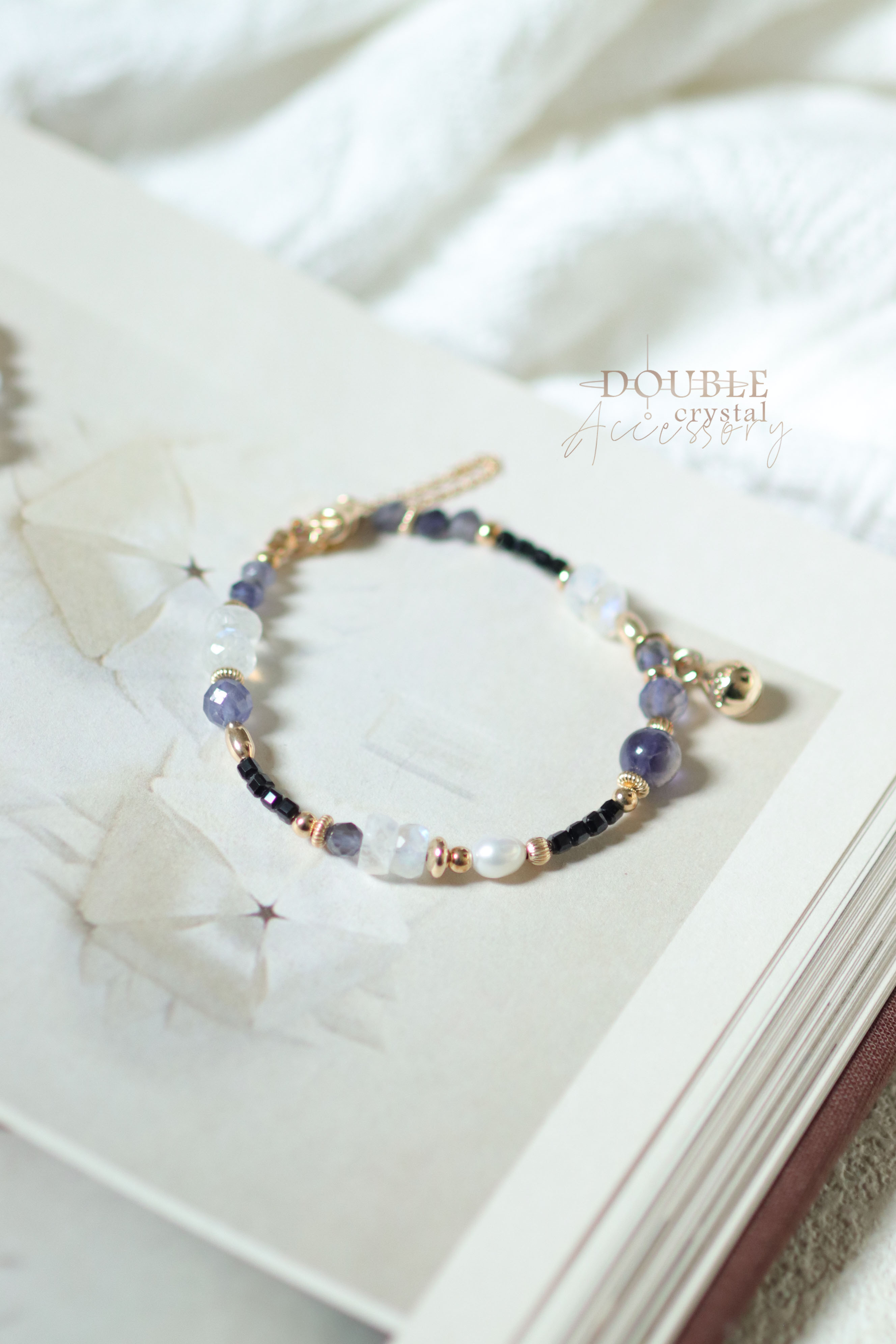 尋找答案：堇青石．黑尖晶．月光石．珍珠