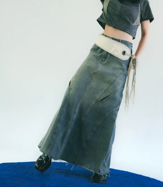 [現貨] Sense Twist Hole Denim Mermaid Skirt Light Indigo| L24-56LI