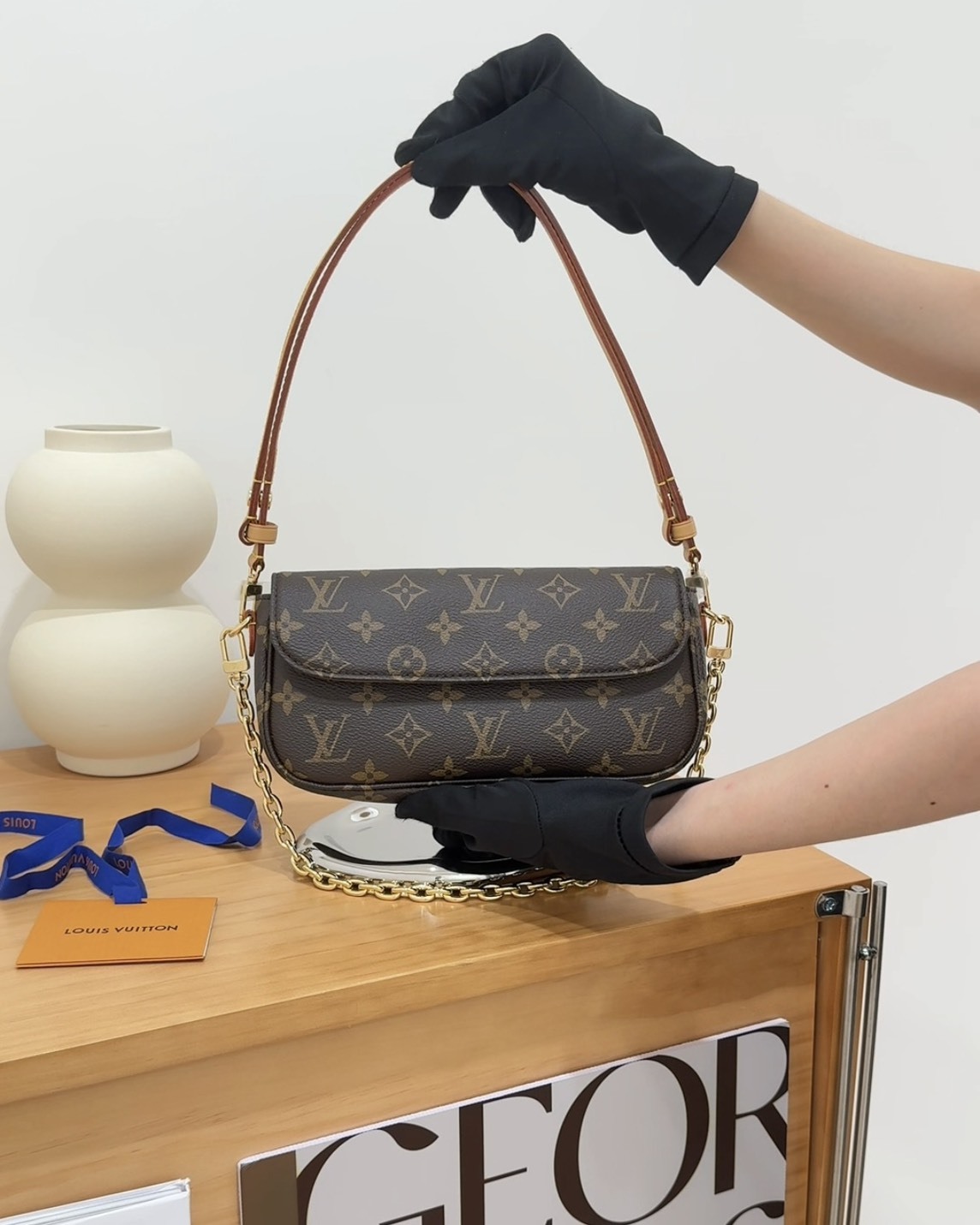 LV｜IVY WALLET ON CHAIN 鏈條老花 M81911