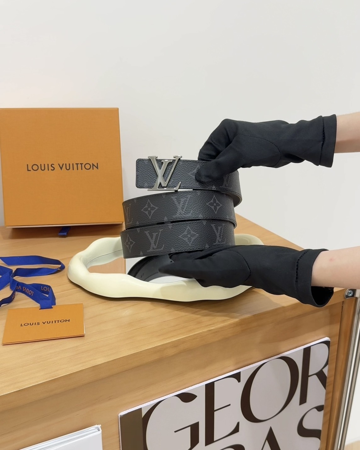 LV｜lnitiales 35毫米雙面皮帶 110公分 M4484U