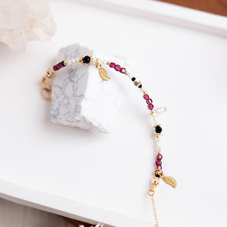 七月誕生石 • 黑牡丹 • 死了都要愛 – 瑪瑙石榴石 – 手鍊