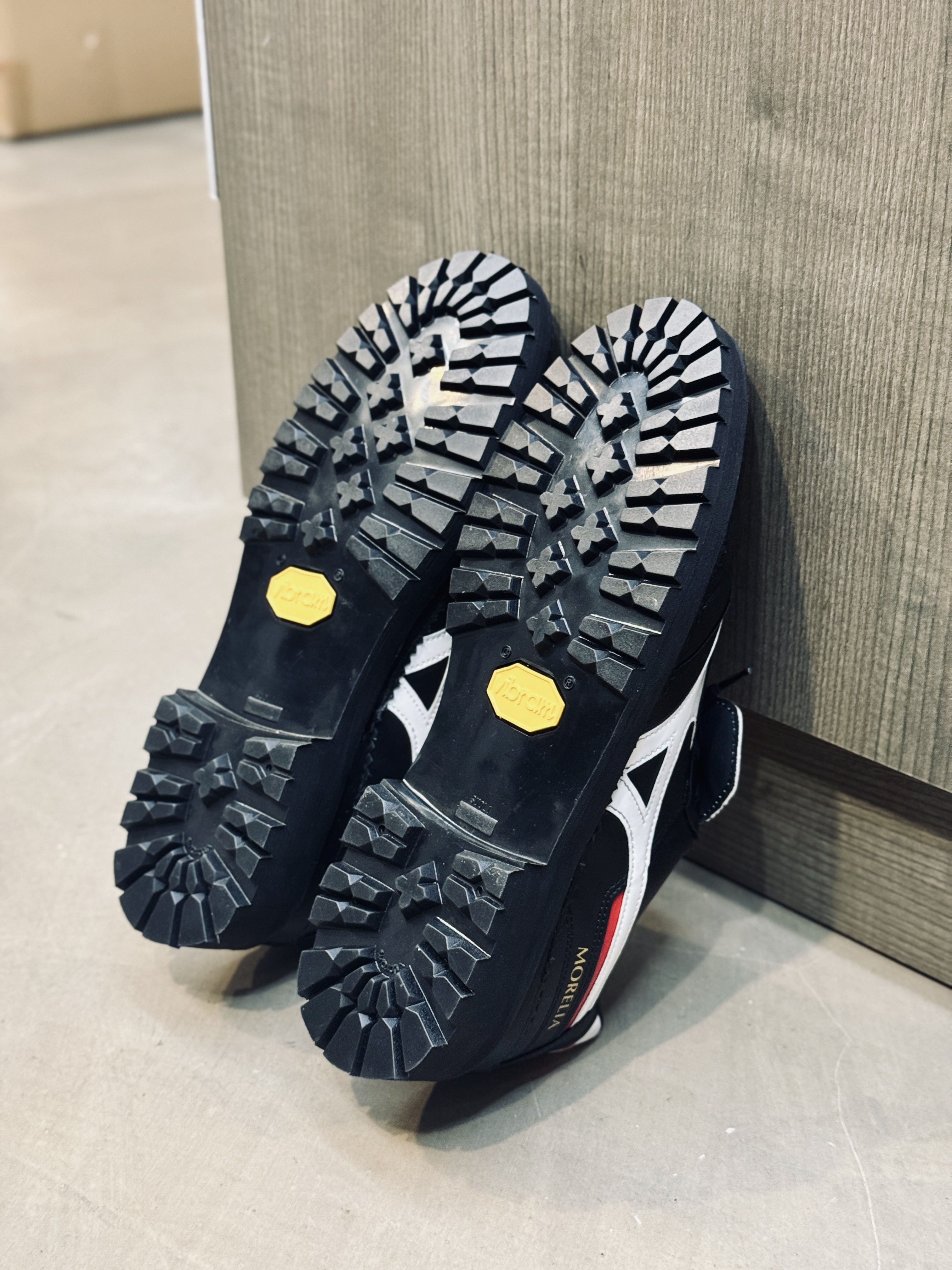 [預訂] Sneaker Remake Vibram 1147 鞋底更換 (連車底線)