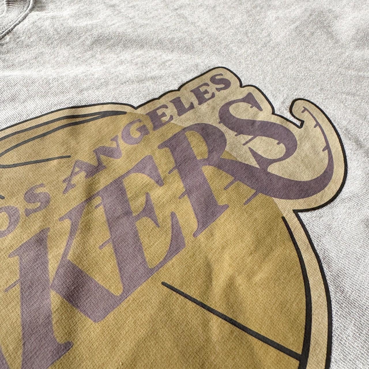 LAKERS 23 籃球印花短T 80926