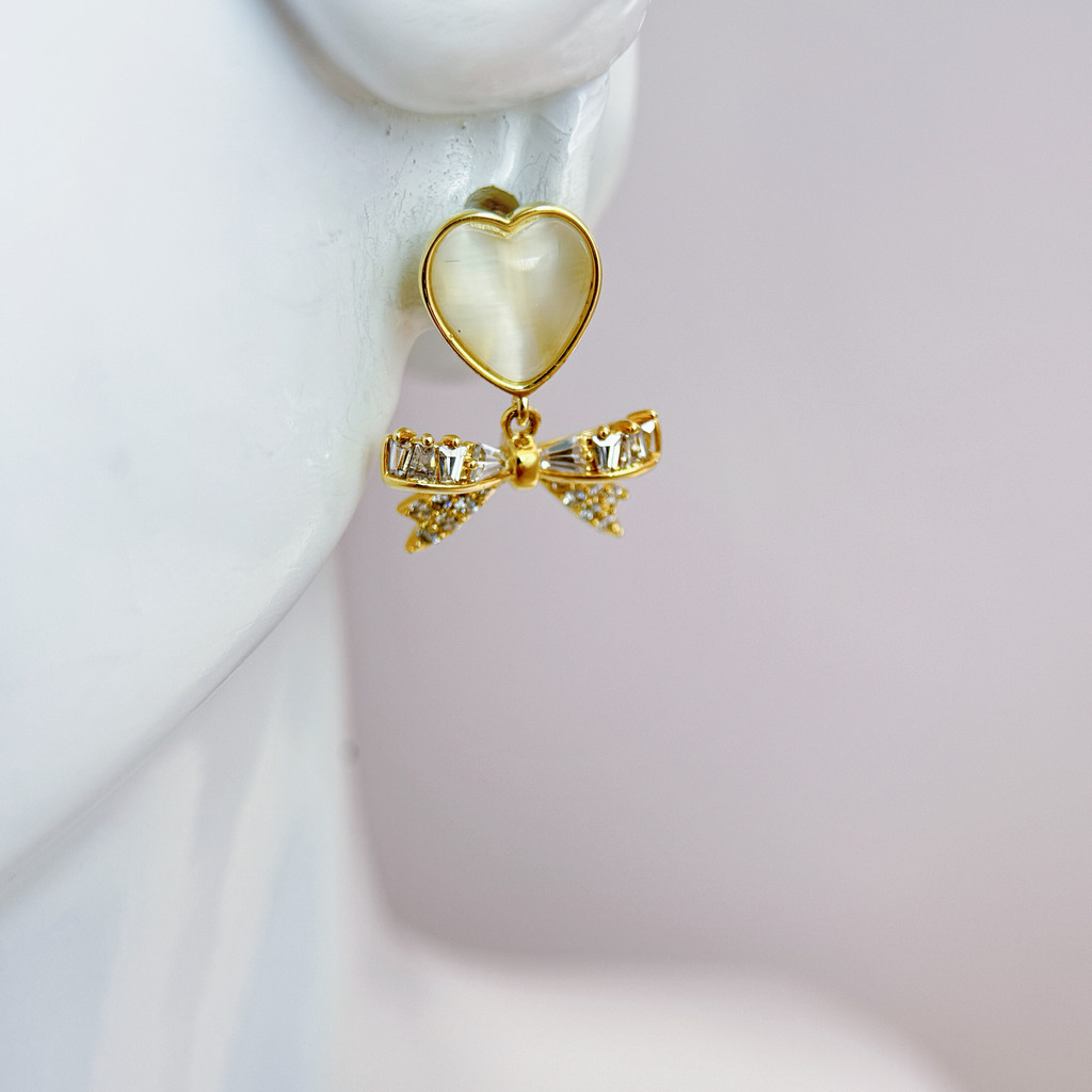 心鑽蝴蝶結耳環