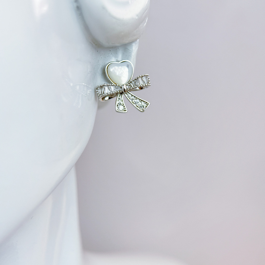 心光蝴蝶結耳環