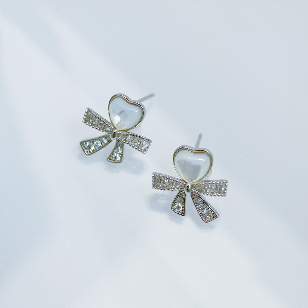 心光蝴蝶結耳環