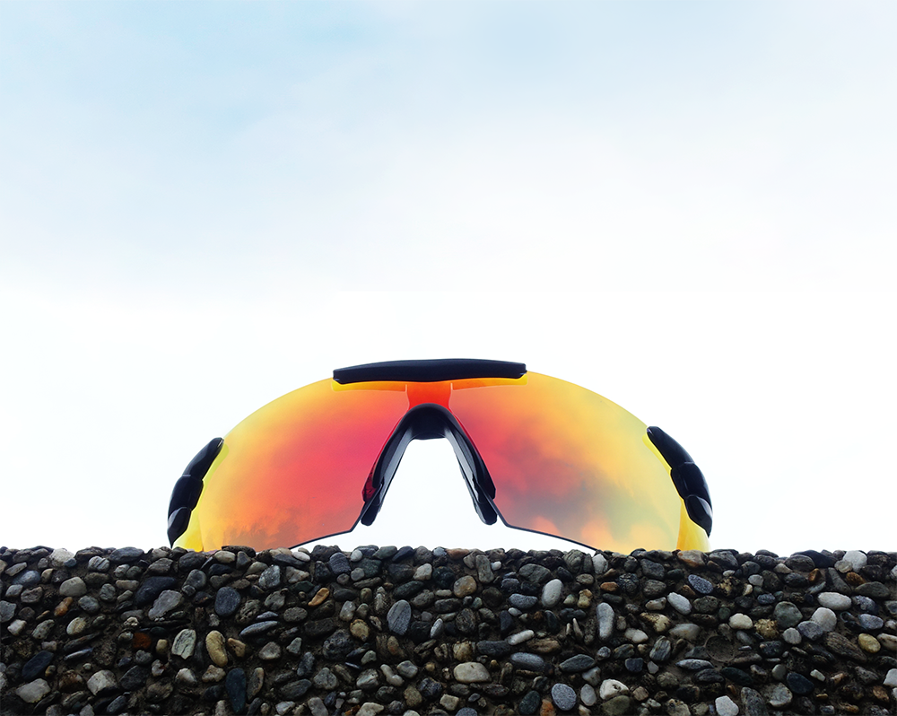 紅色鍍膜運動太陽眼鏡