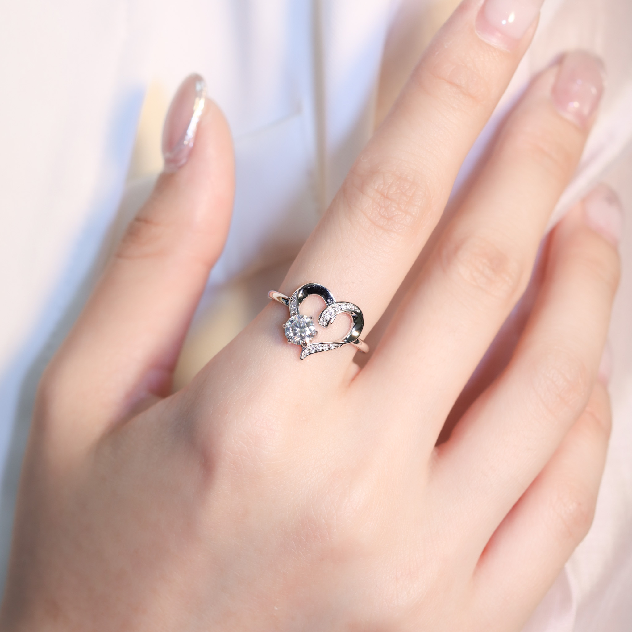 | 925純銀・厚鍍白金・莫桑石 | 心底的愛意戒指  | RI0905 |