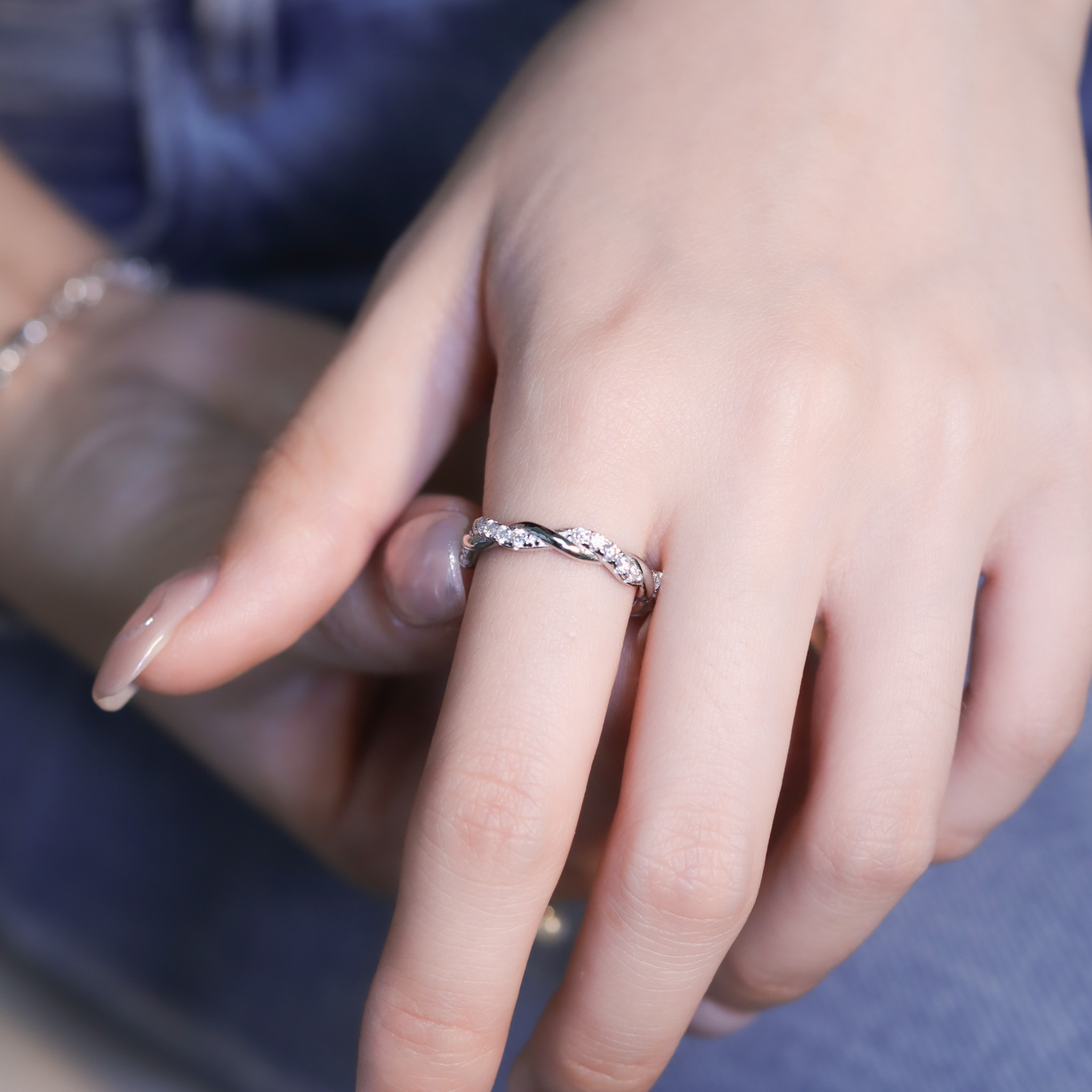 | 925純銀・厚鍍白金・莫桑石 | 永在身邊戒指  | RI0893 |