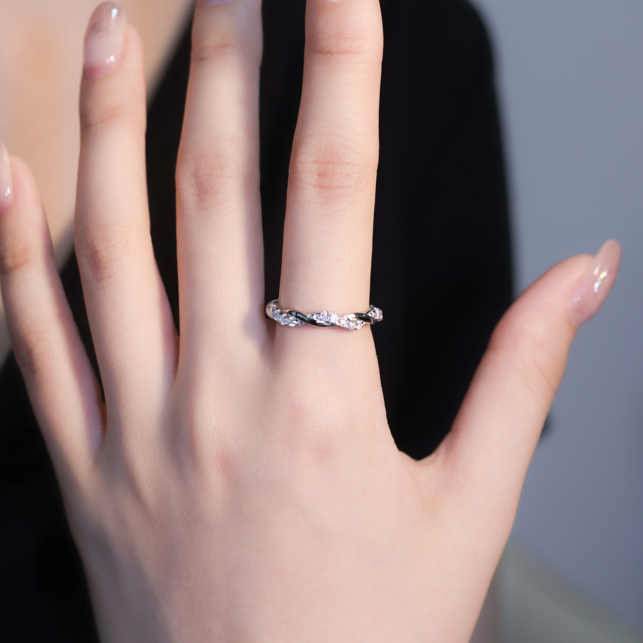 | 925純銀・厚鍍白金・莫桑石 | 永在身邊戒指  | RI0893 |