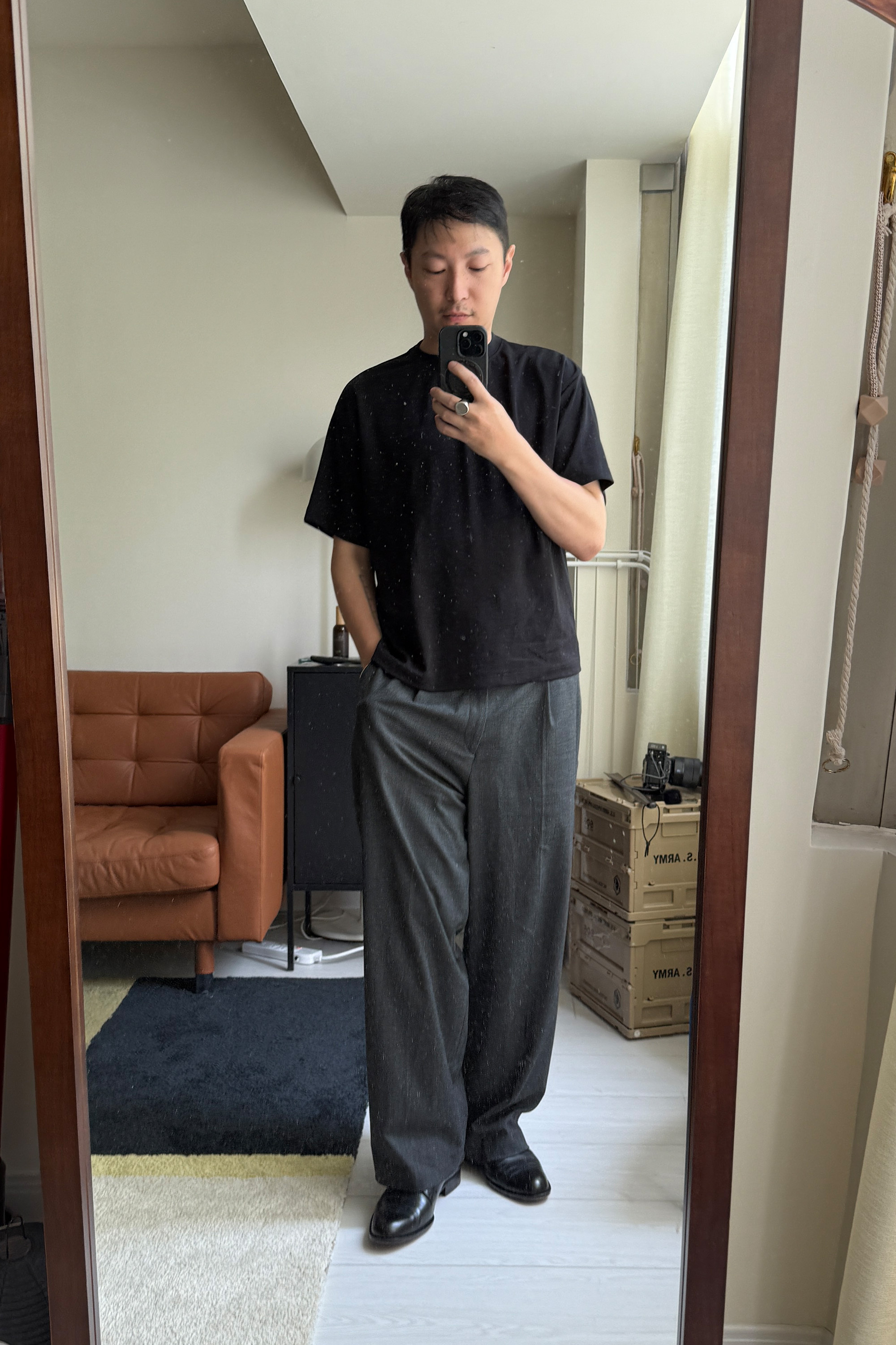 羅德筷穿著林果良品的皮鞋