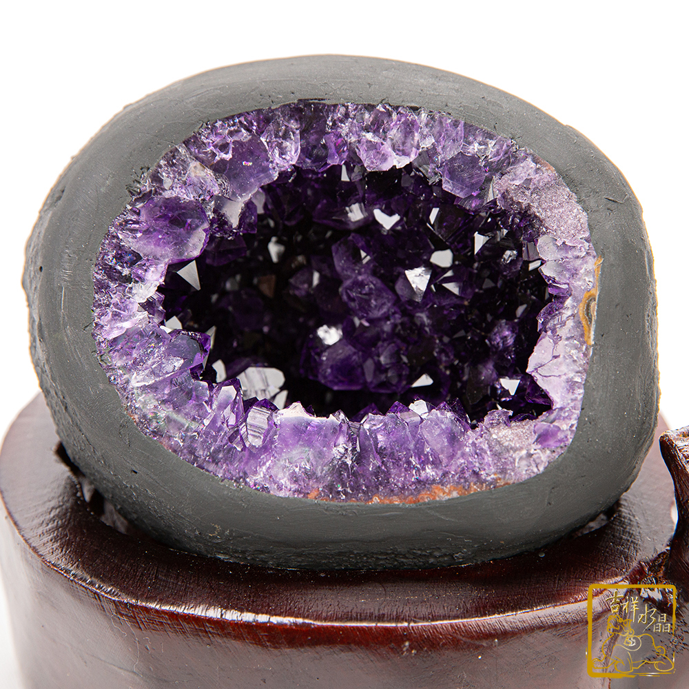 烏拉圭紫水晶洞 1.35kg 福氣貴人