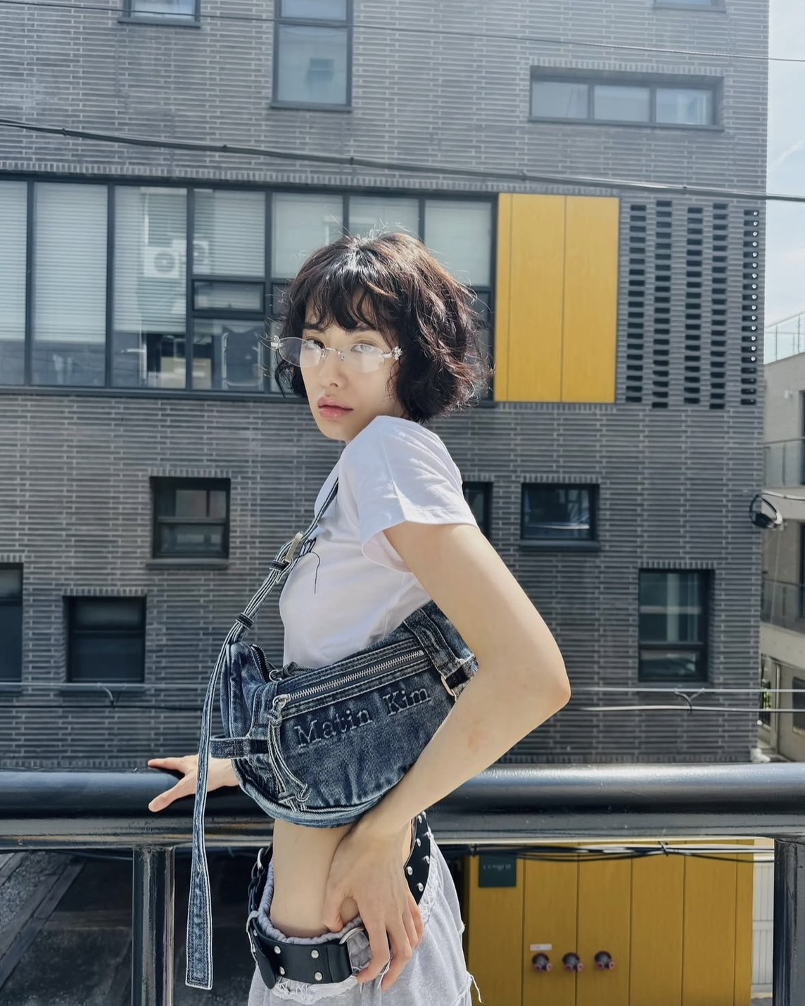 <明星同款>MATIN KIM 水洗 單寧 半月包 復古 水洗黑 牛仔藍