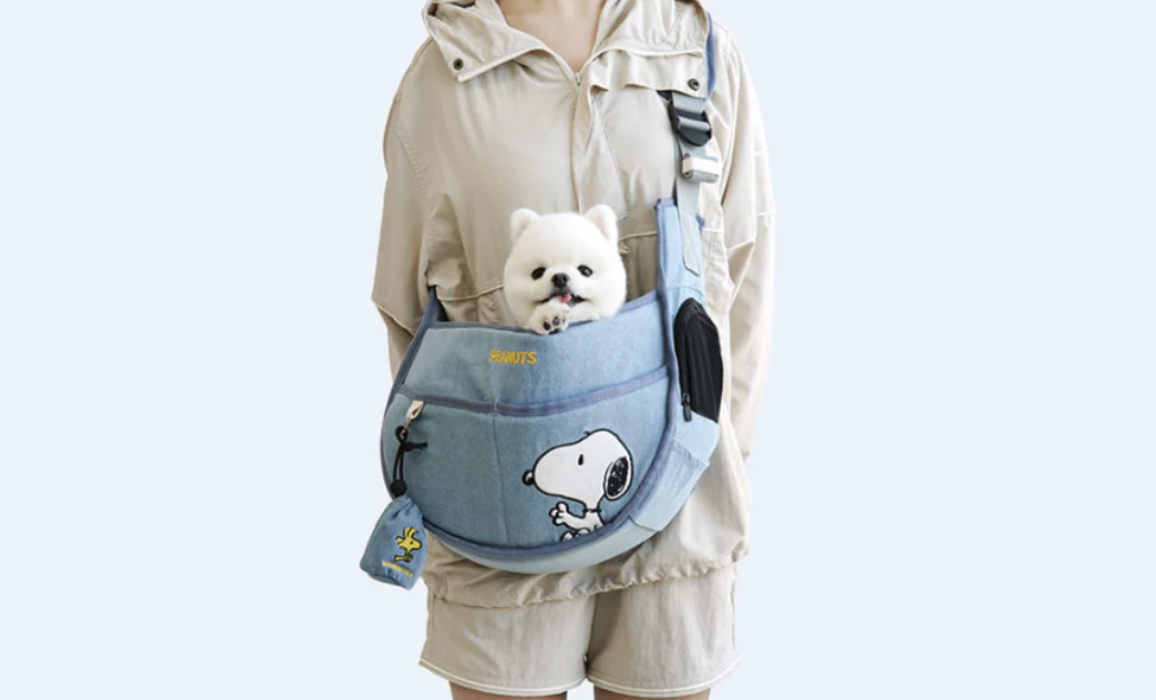 史努比經典單寧寵物外出半月包