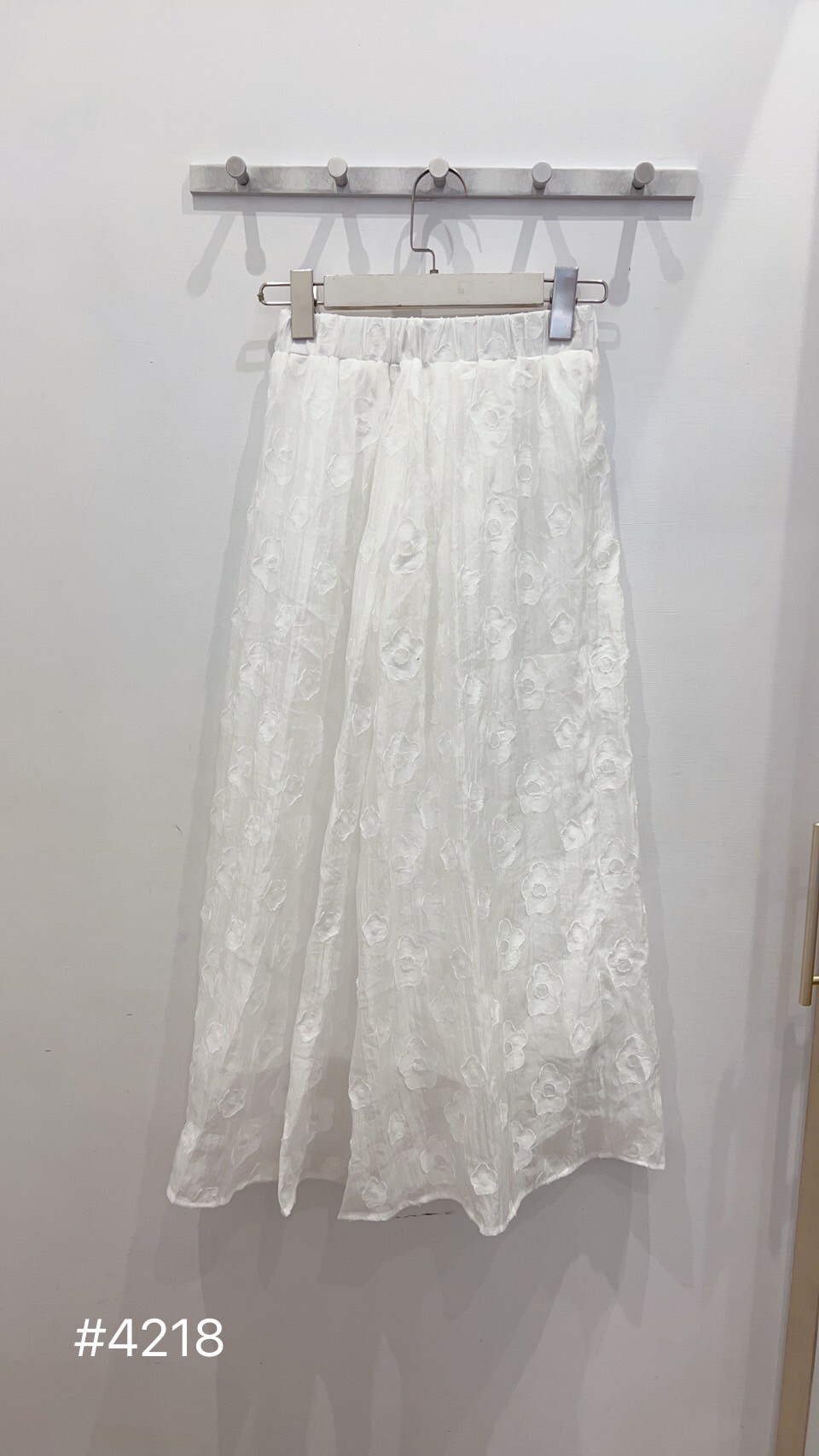 全鬆緊立體壓花長裙