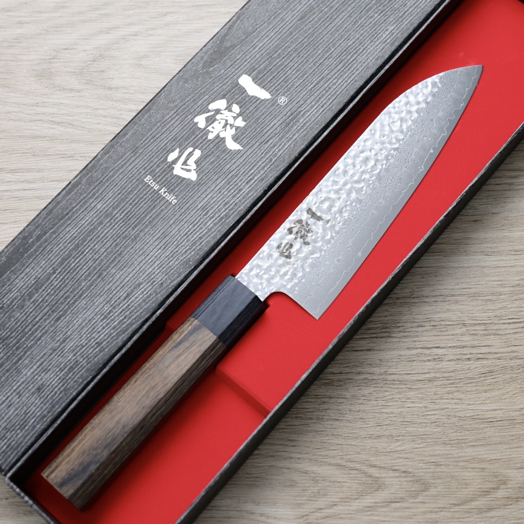 一徹 三德 165mm VG10鋼 33層鎚目大馬士革