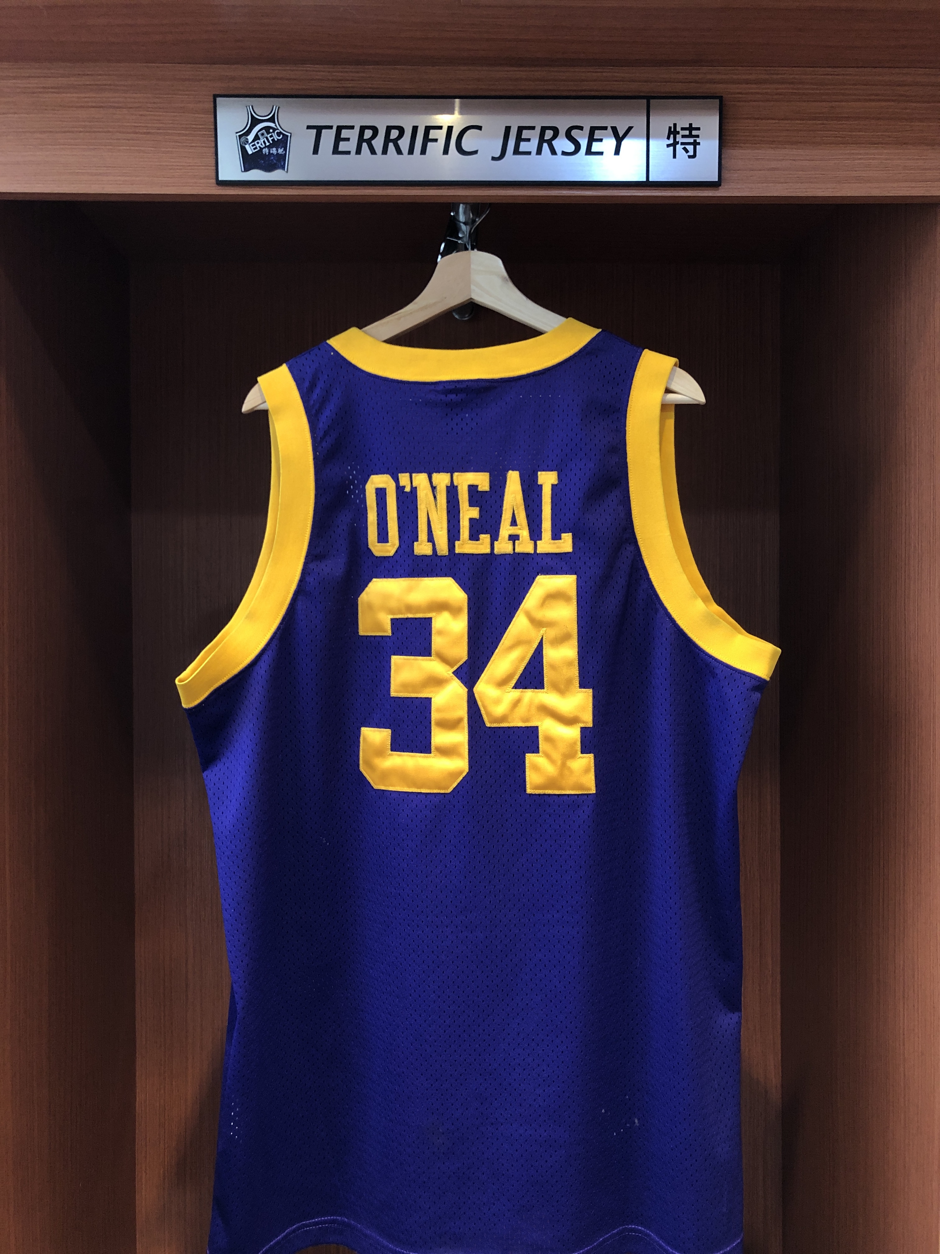 NBA球衣 二手 Shaquille Oneal 湖人異色四星紫 Nike Swingman 球迷版 電繡 衣況如圖 請詳細參閱