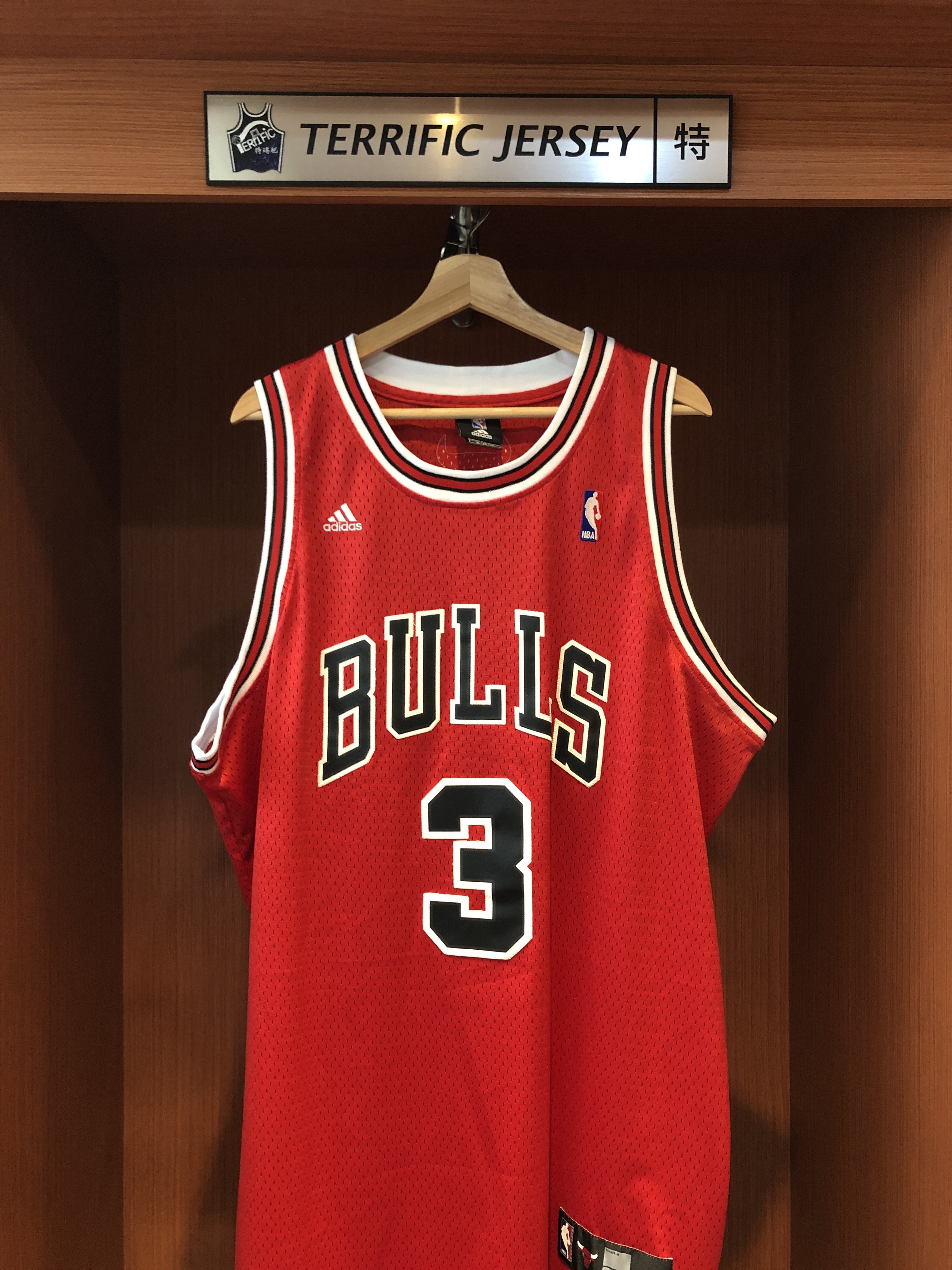 NBA球衣 二手 Ben Wallace 芝加哥公牛 客場紅 Adidas Swingman 球迷版 電繡 衣況如圖 請詳細參閱