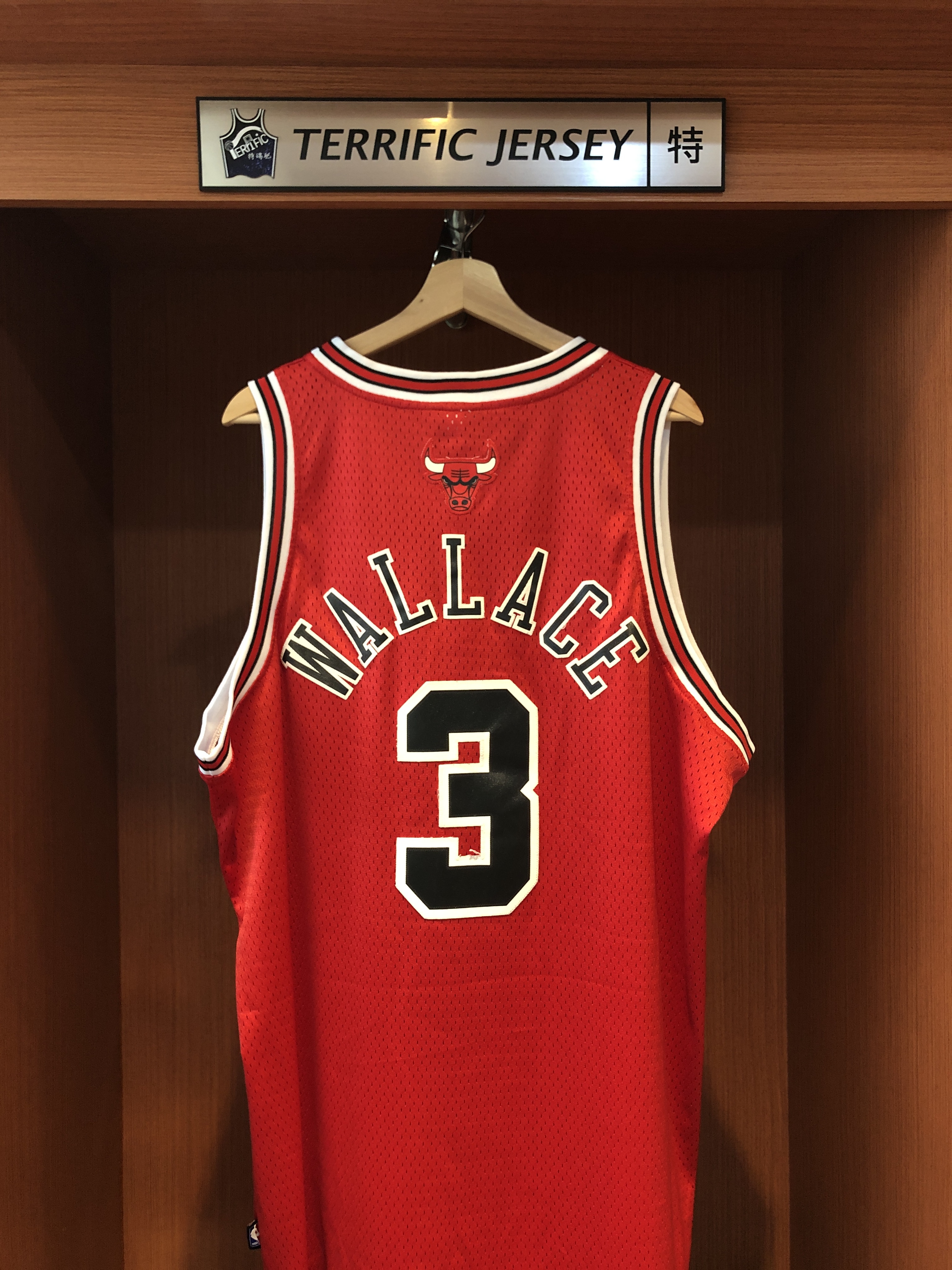 NBA球衣 二手 Ben Wallace 芝加哥公牛 客場紅 Adidas Swingman 球迷版 電繡 衣況如圖 請詳細參閱